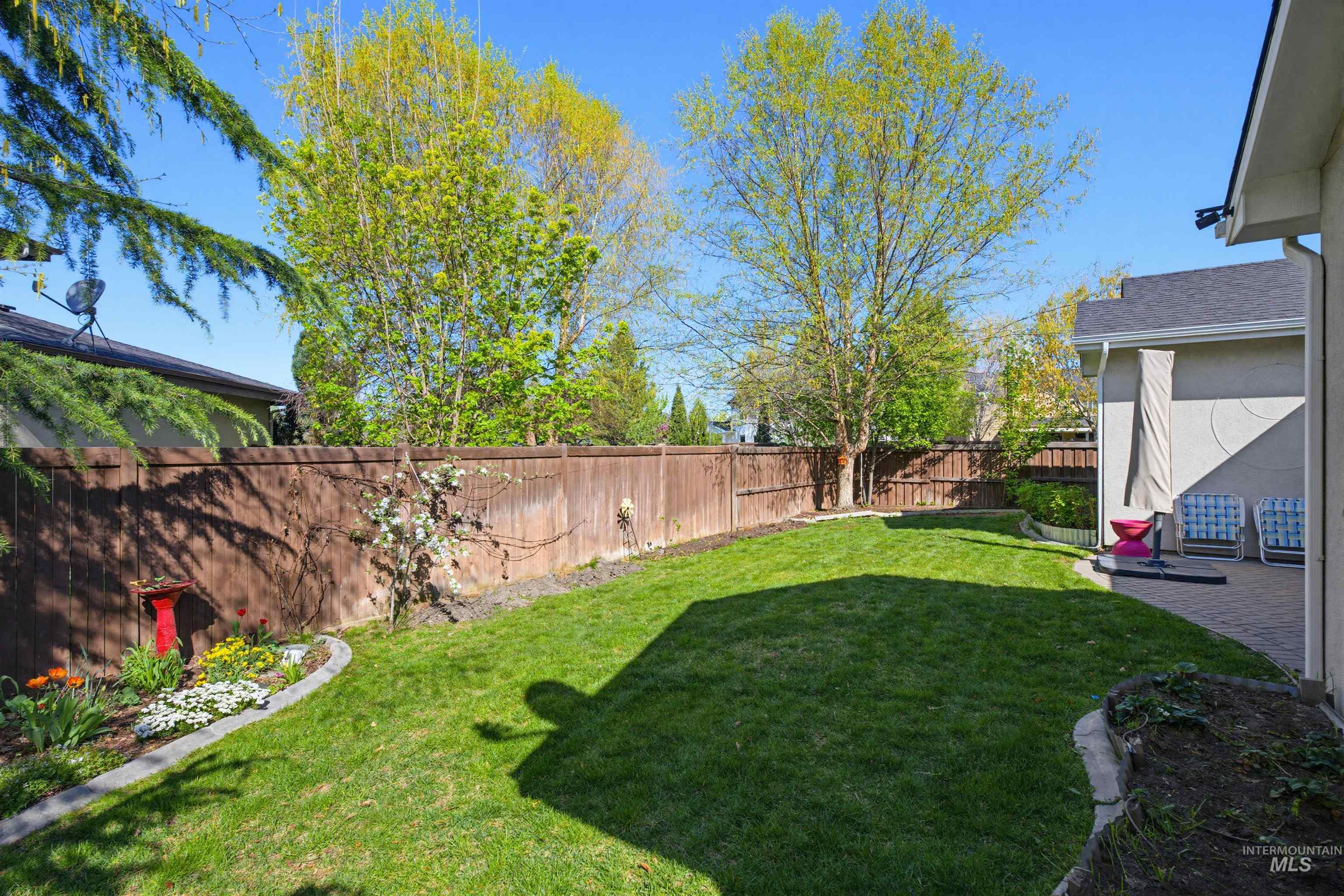 5563 N Mitchum Property Photo 5