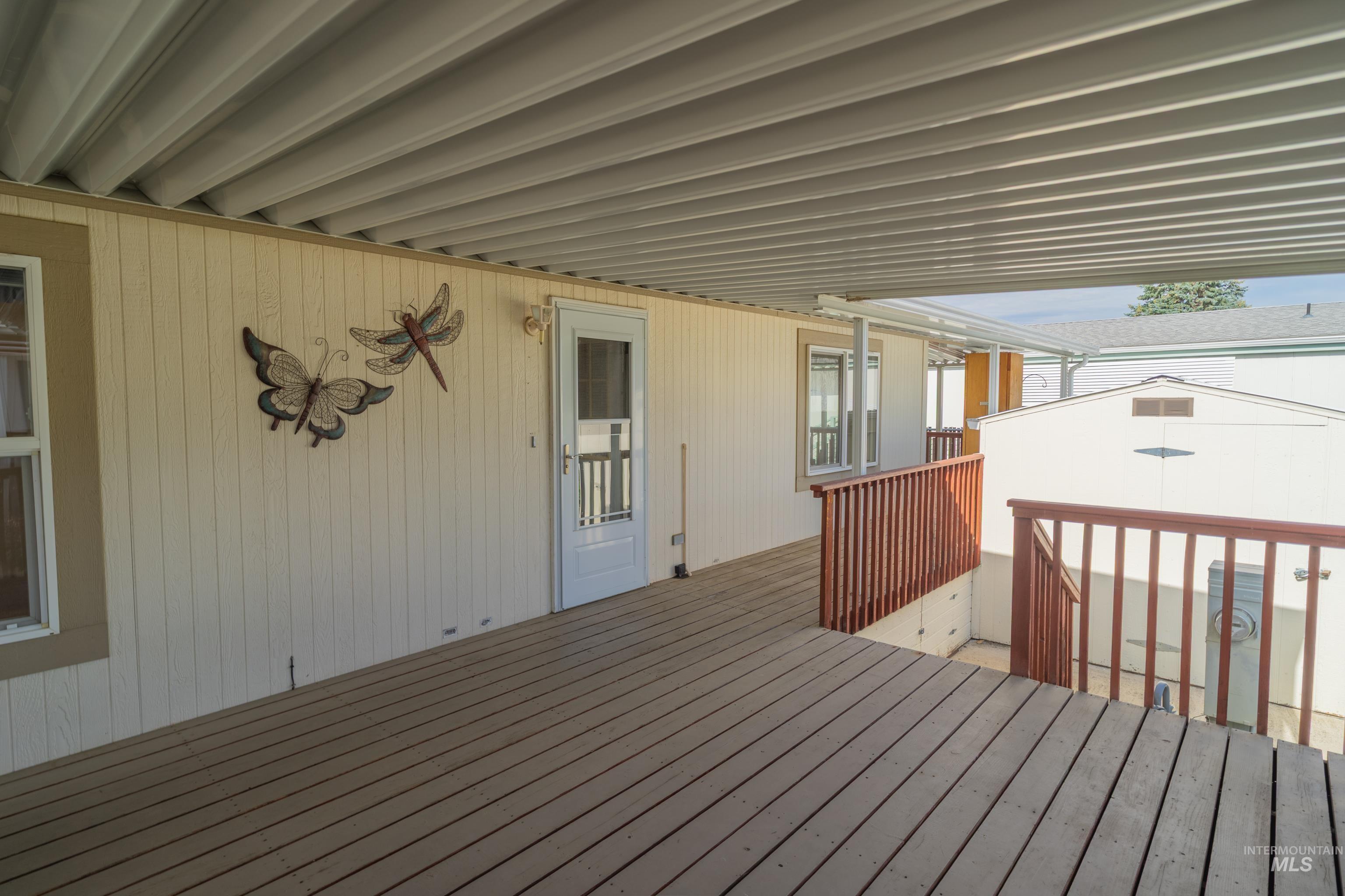 2115 6th Ave. Property Photo 2