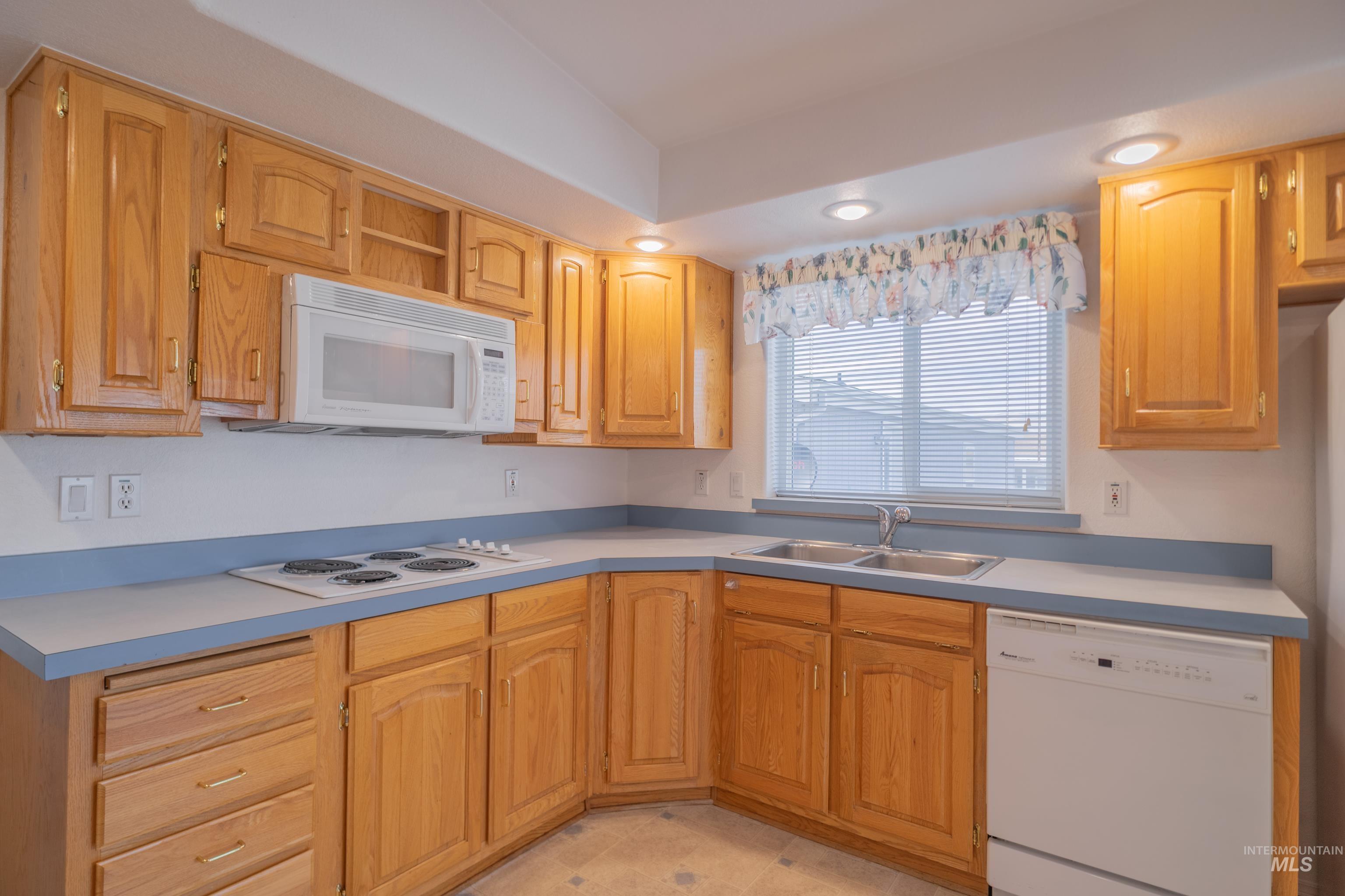 2115 6th Ave. Property Photo 10