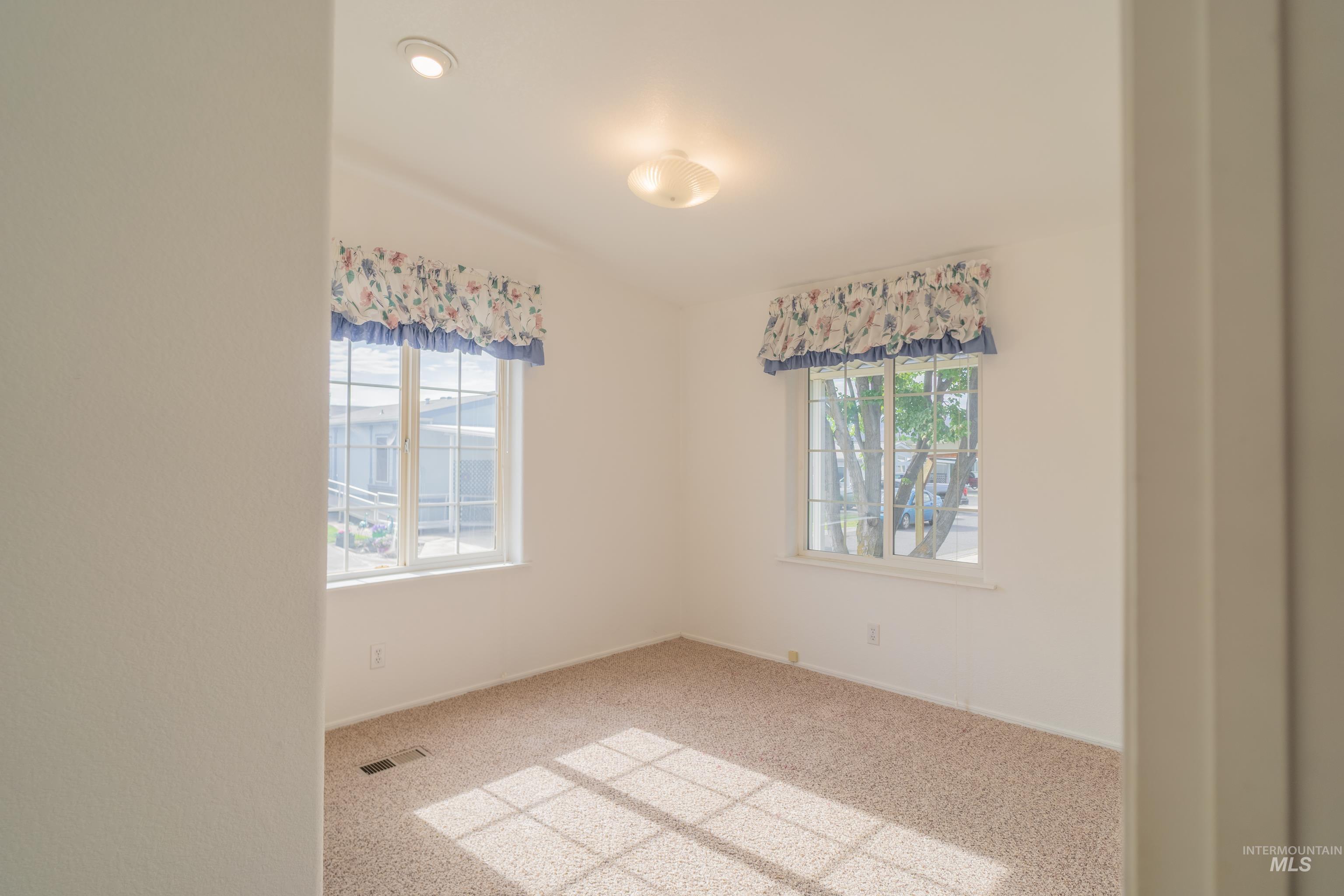 2115 6th Ave. Property Photo 25