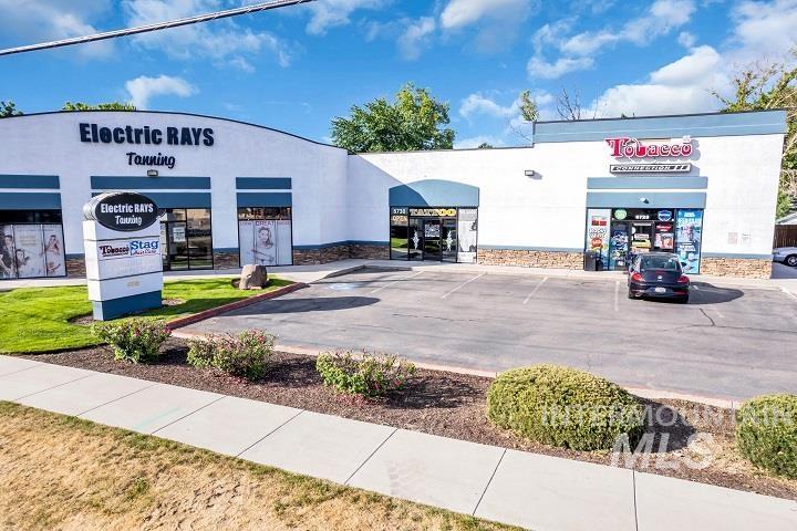 6734 W State Street Property Photo 1