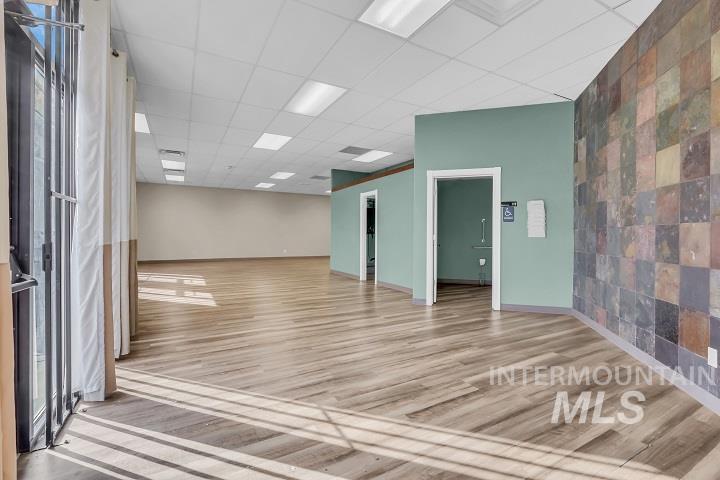 6734 W State Street Property Photo 9
