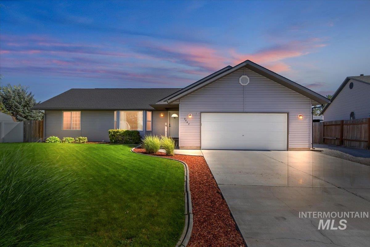 2797 Paintbrush Dr