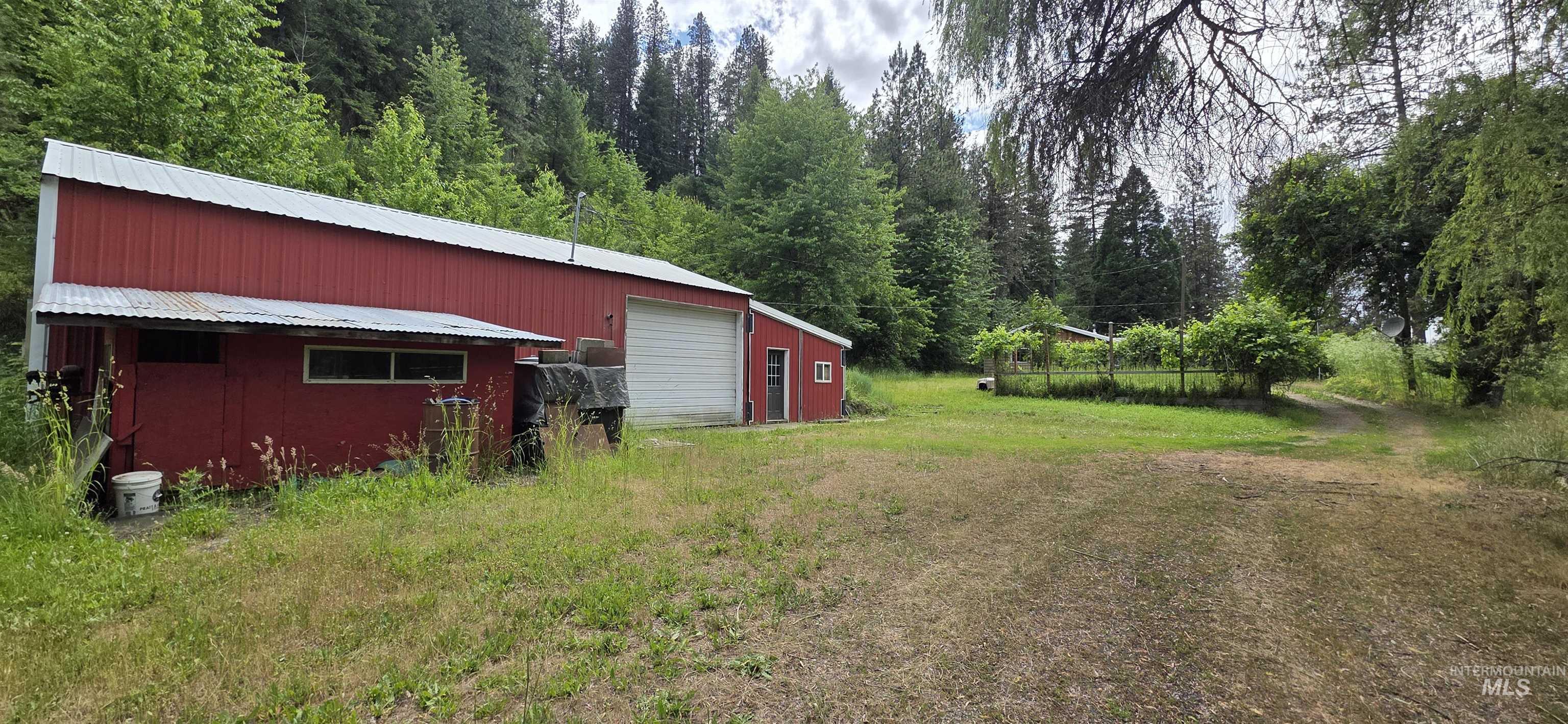 46582 Highway 12 Property Photo 2