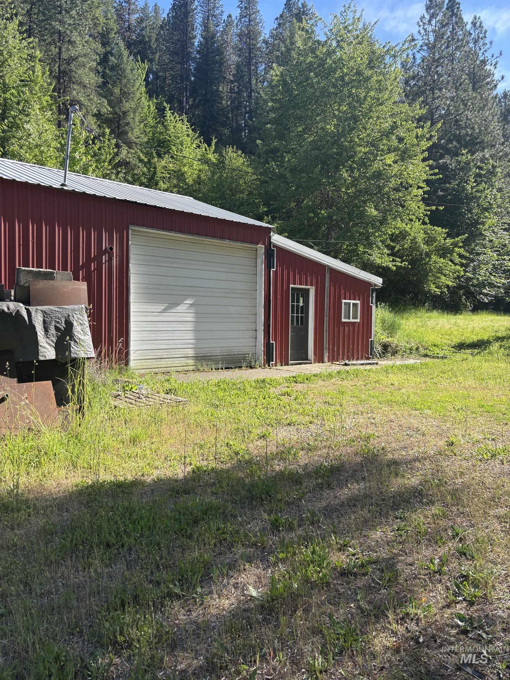 46582 Highway 12 Property Photo 7