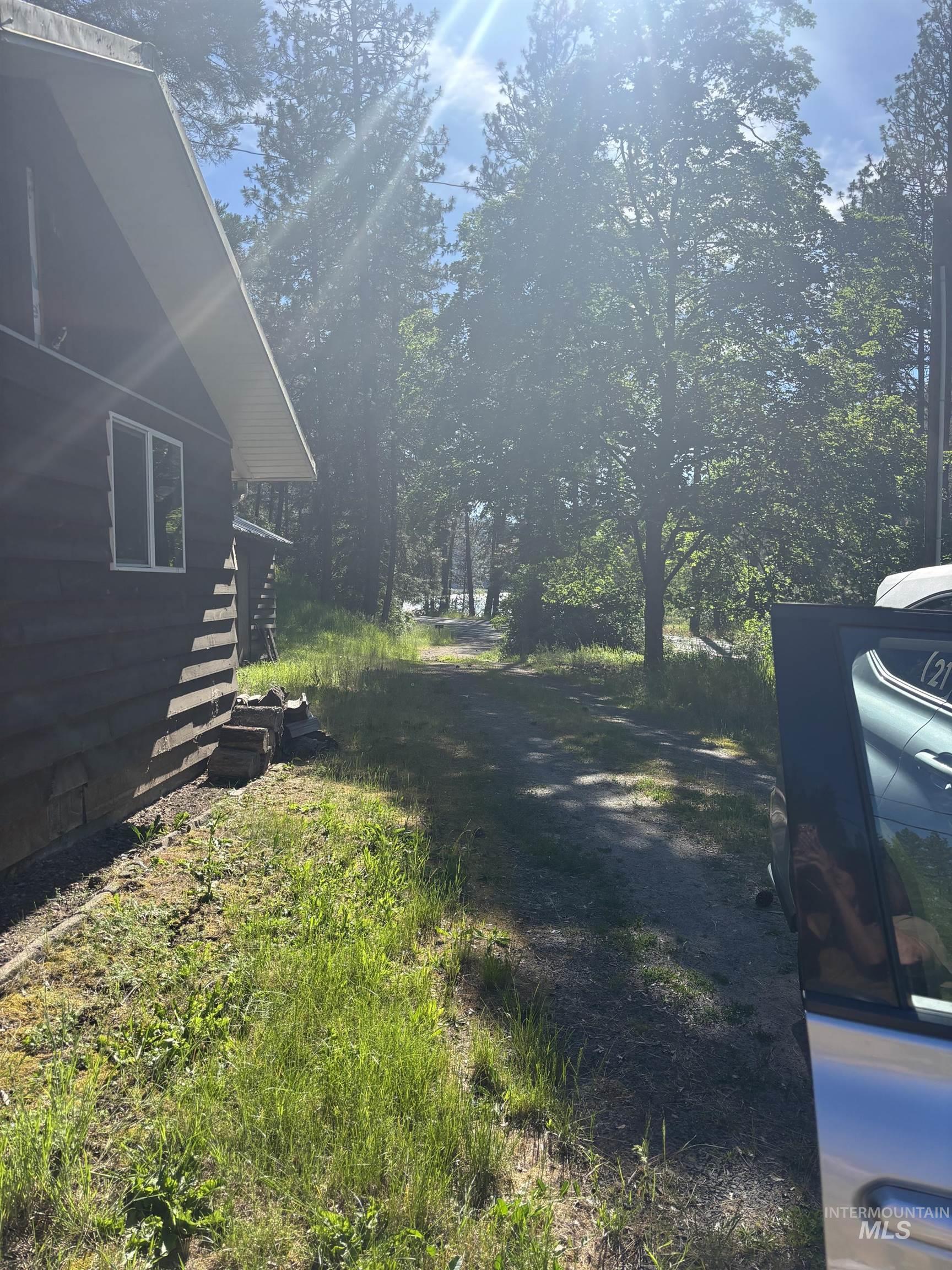 46582 Highway 12 Property Photo 17