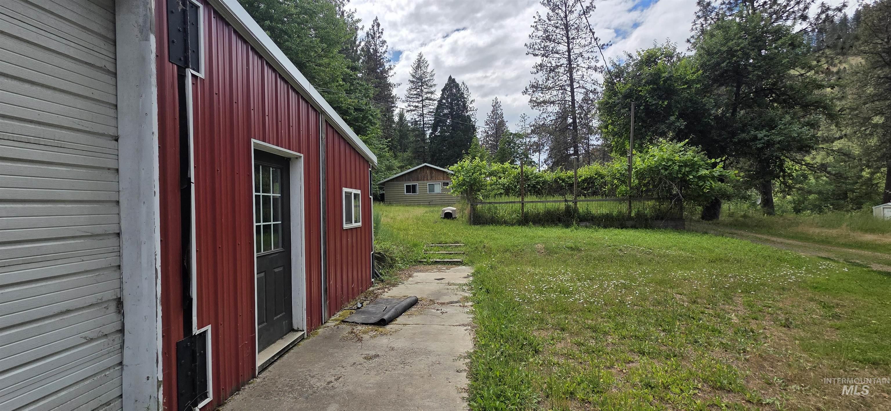 46582 Highway 12 Property Photo 29
