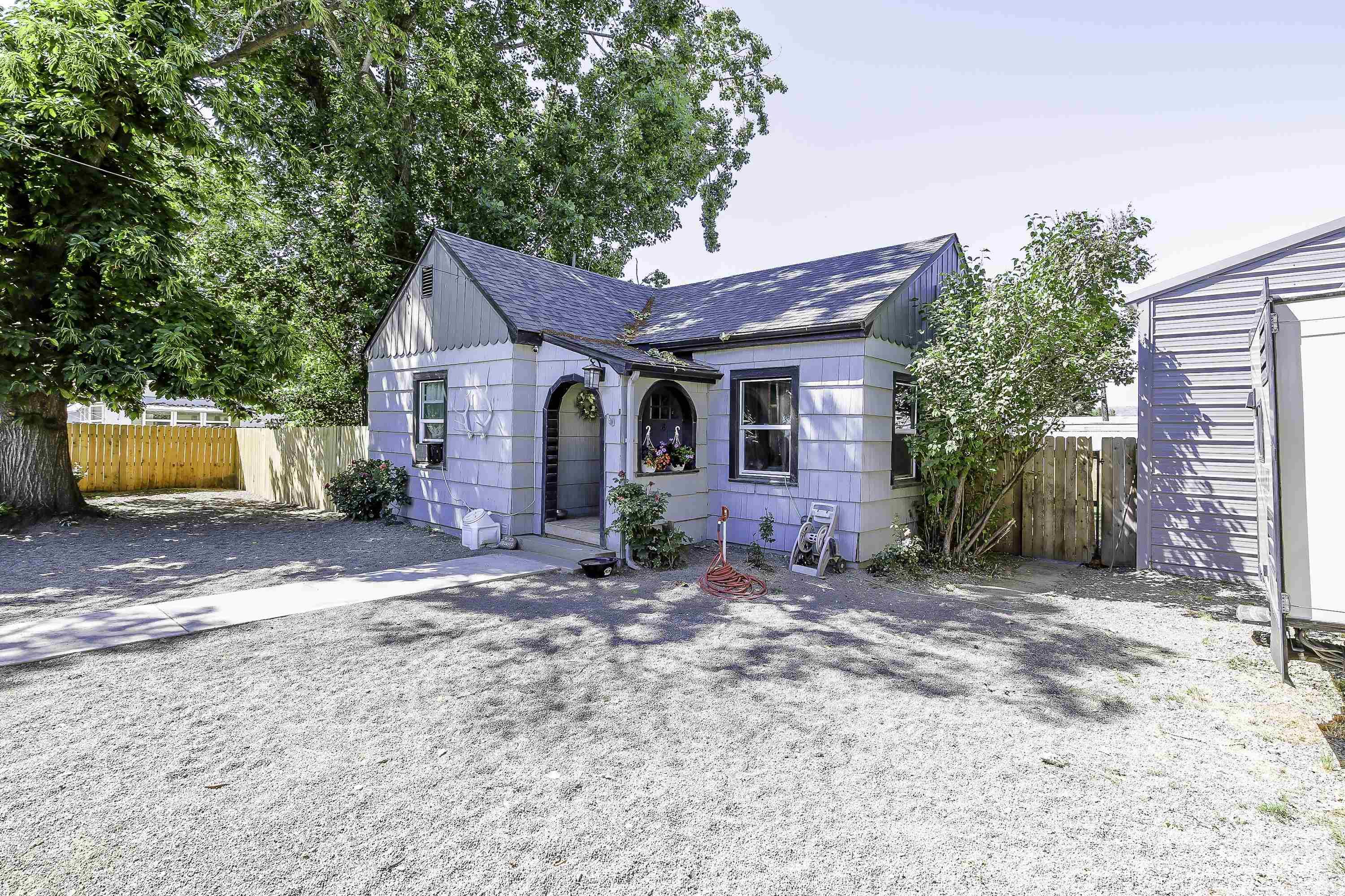 429 Burrell Ave. Property Photo 28