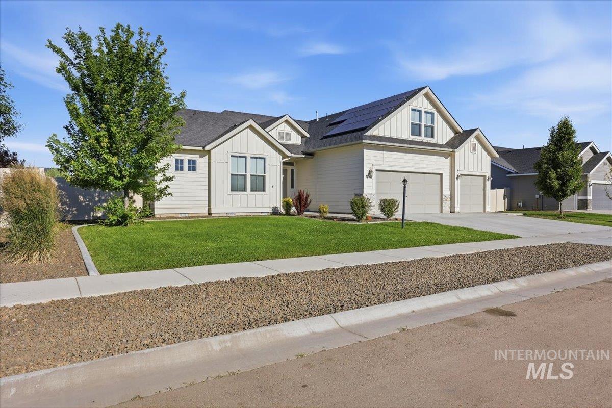 13141 S Coquille River Ave Property Photo 2