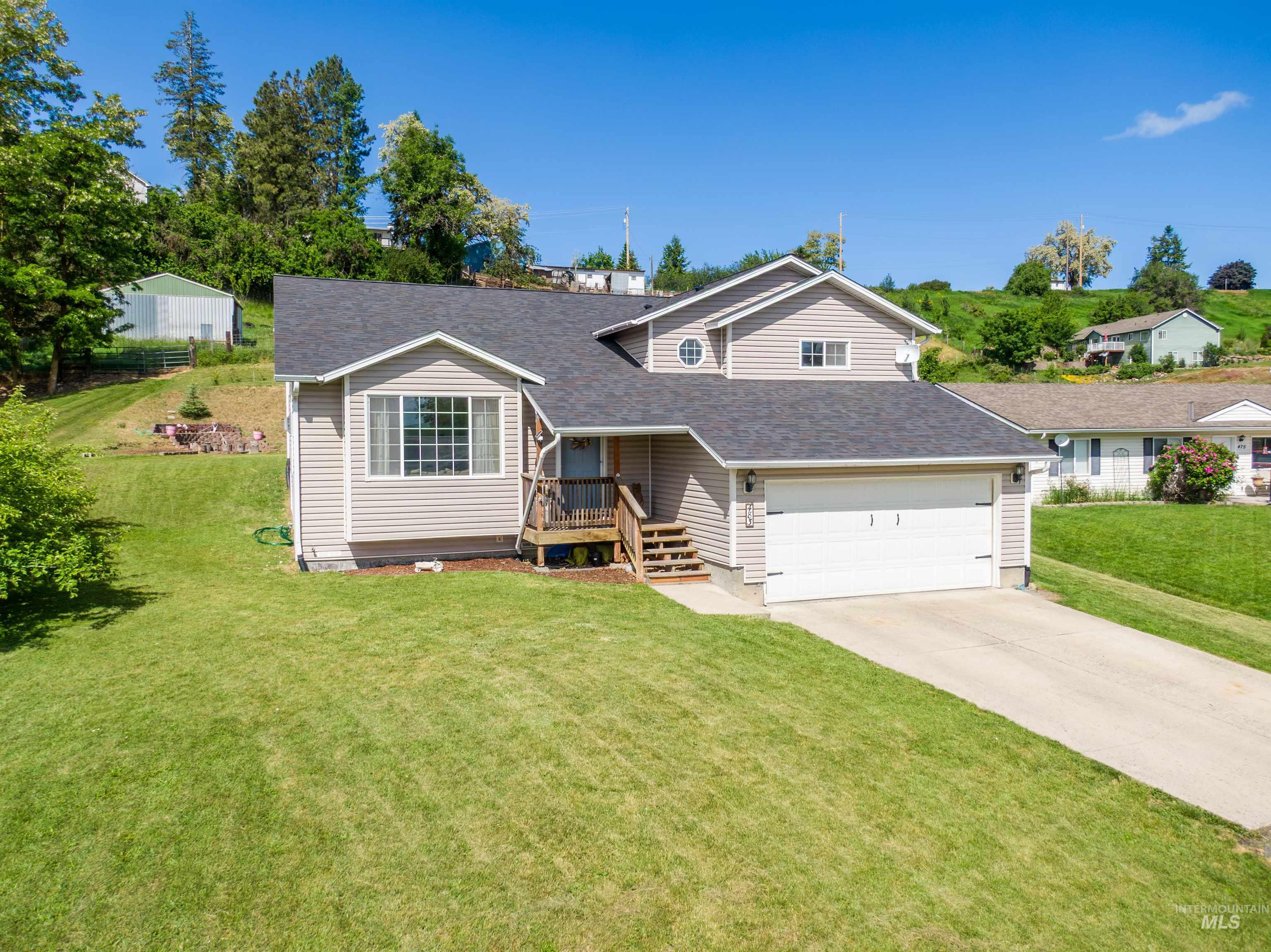 483 E Valleyview Avenue Property Photo 1