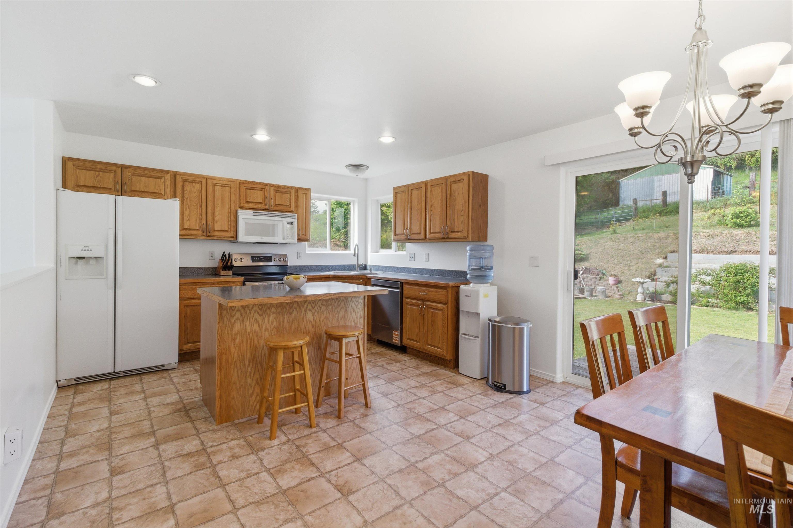 483 E Valleyview Avenue Property Photo 7