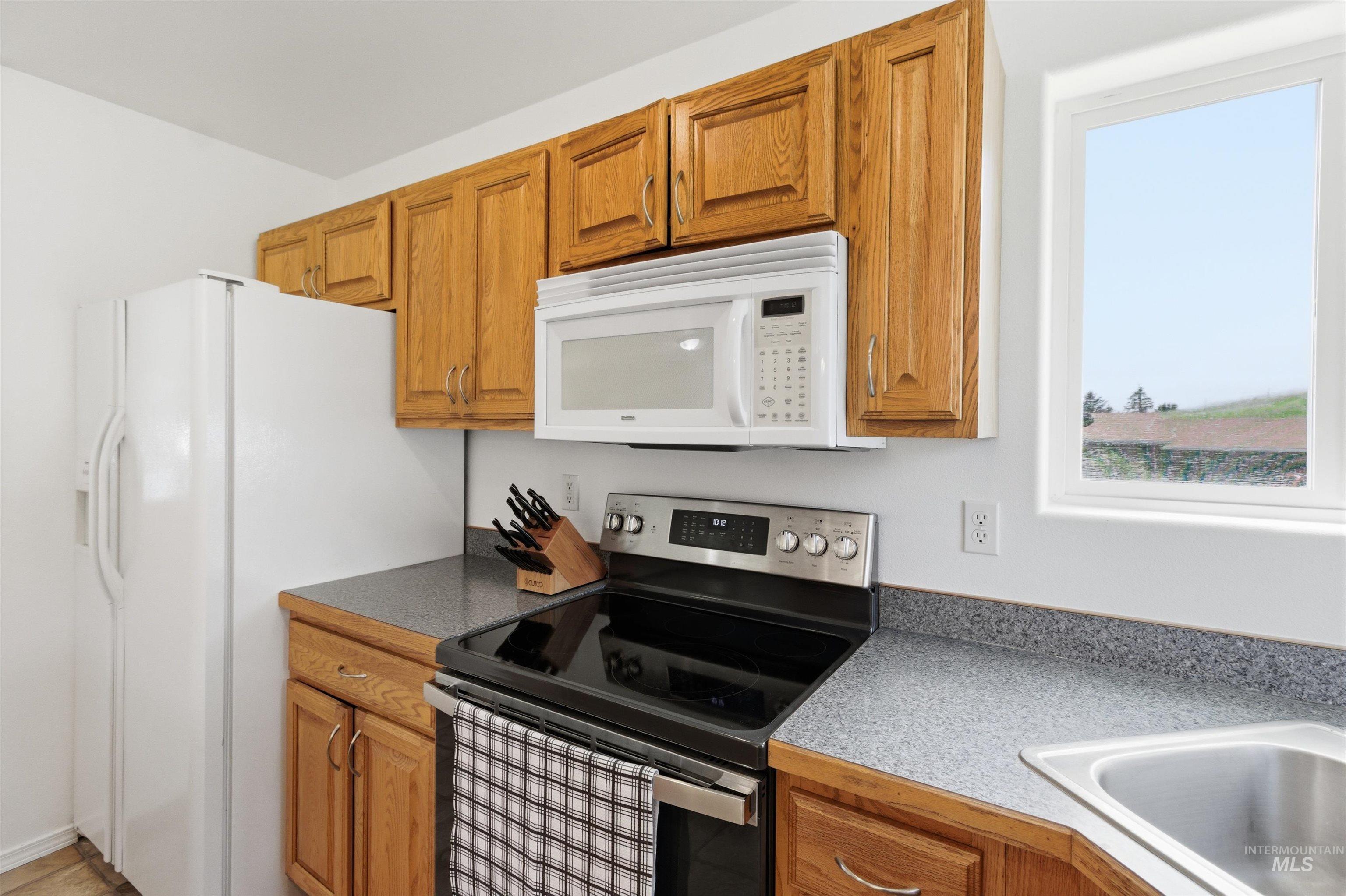 483 E Valleyview Avenue Property Photo 11
