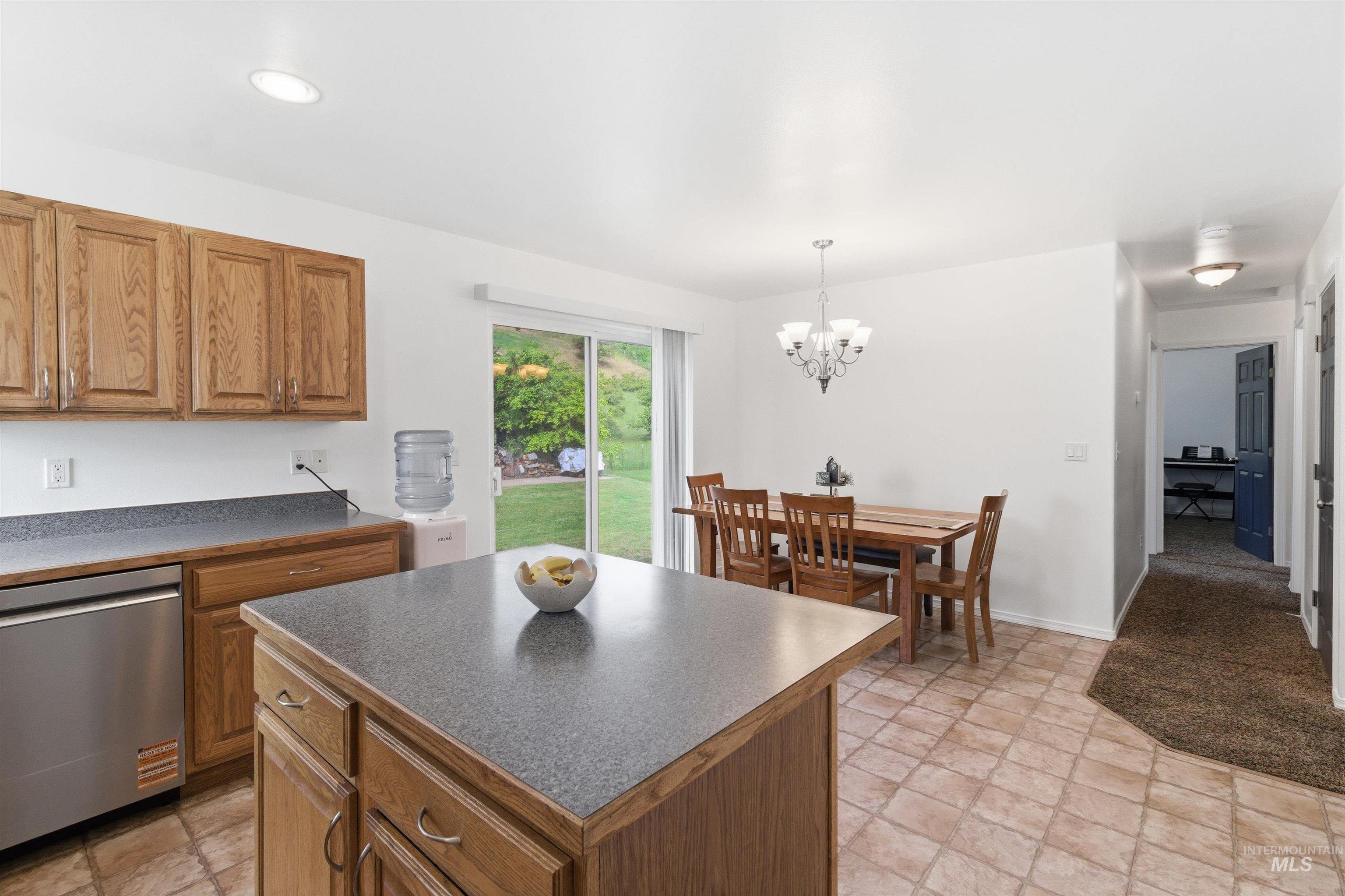 483 E Valleyview Avenue Property Photo 12