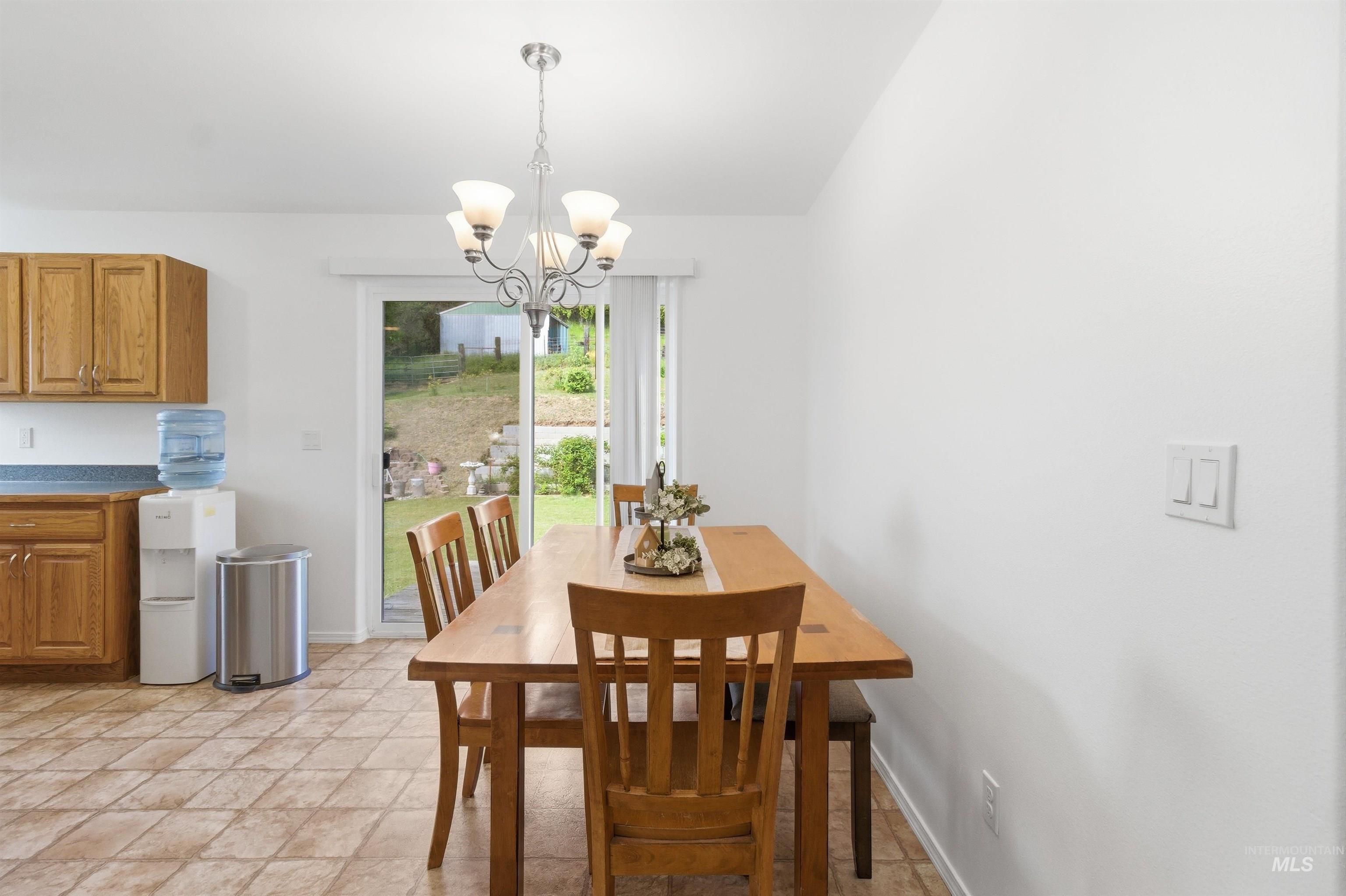 483 E Valleyview Avenue Property Photo 14