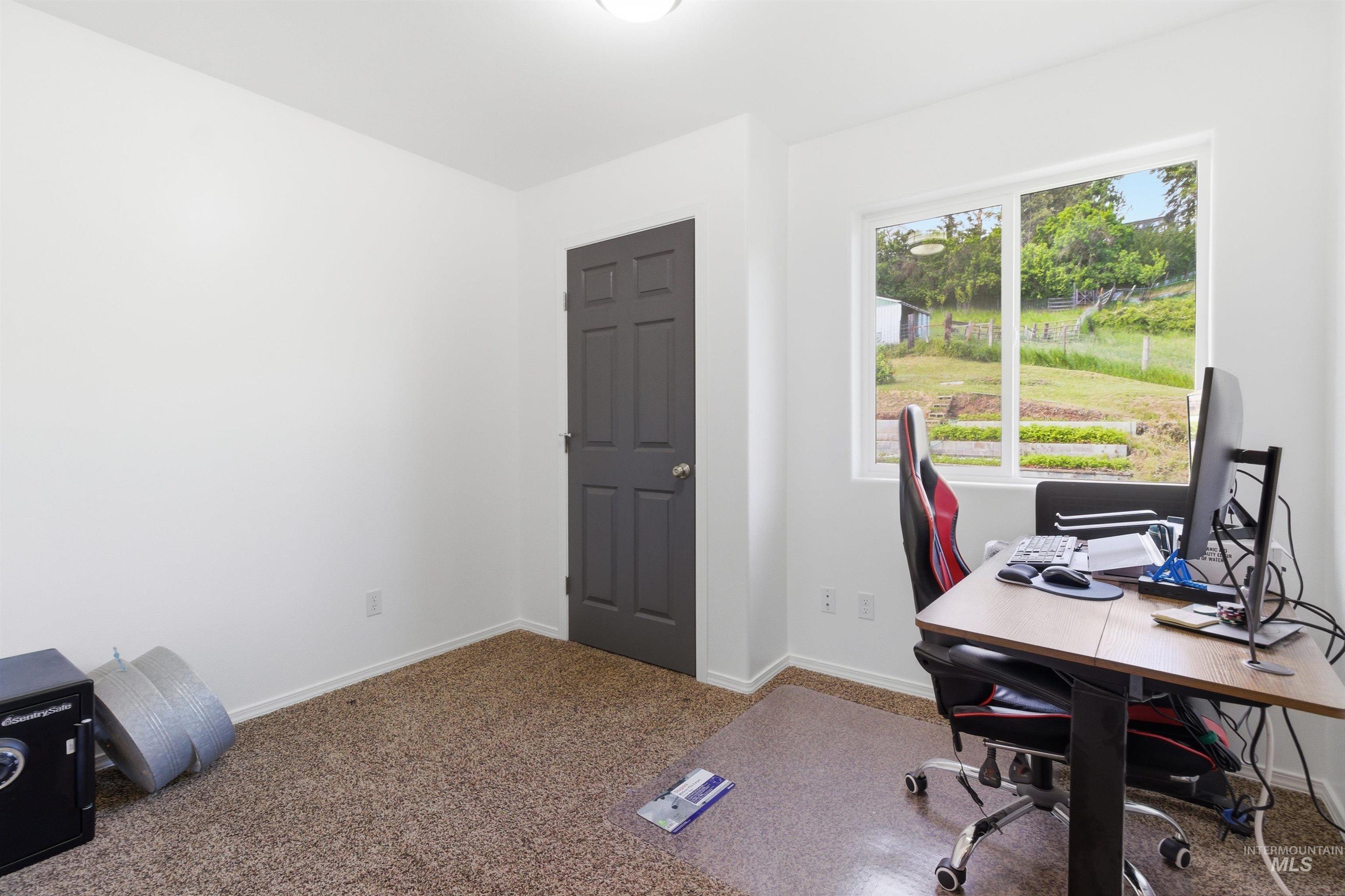 483 E Valleyview Avenue Property Photo 20