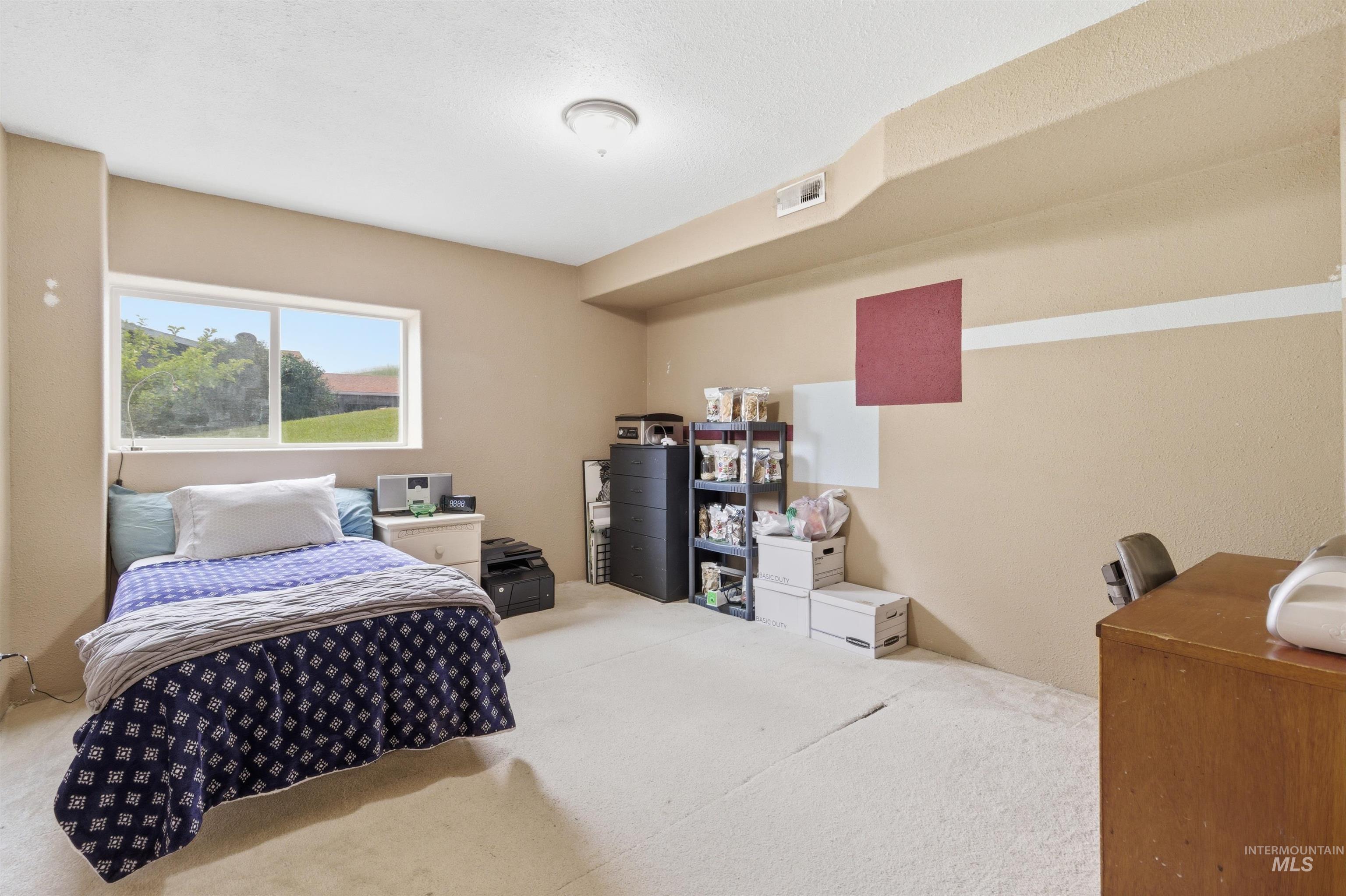 483 E Valleyview Avenue Property Photo 30