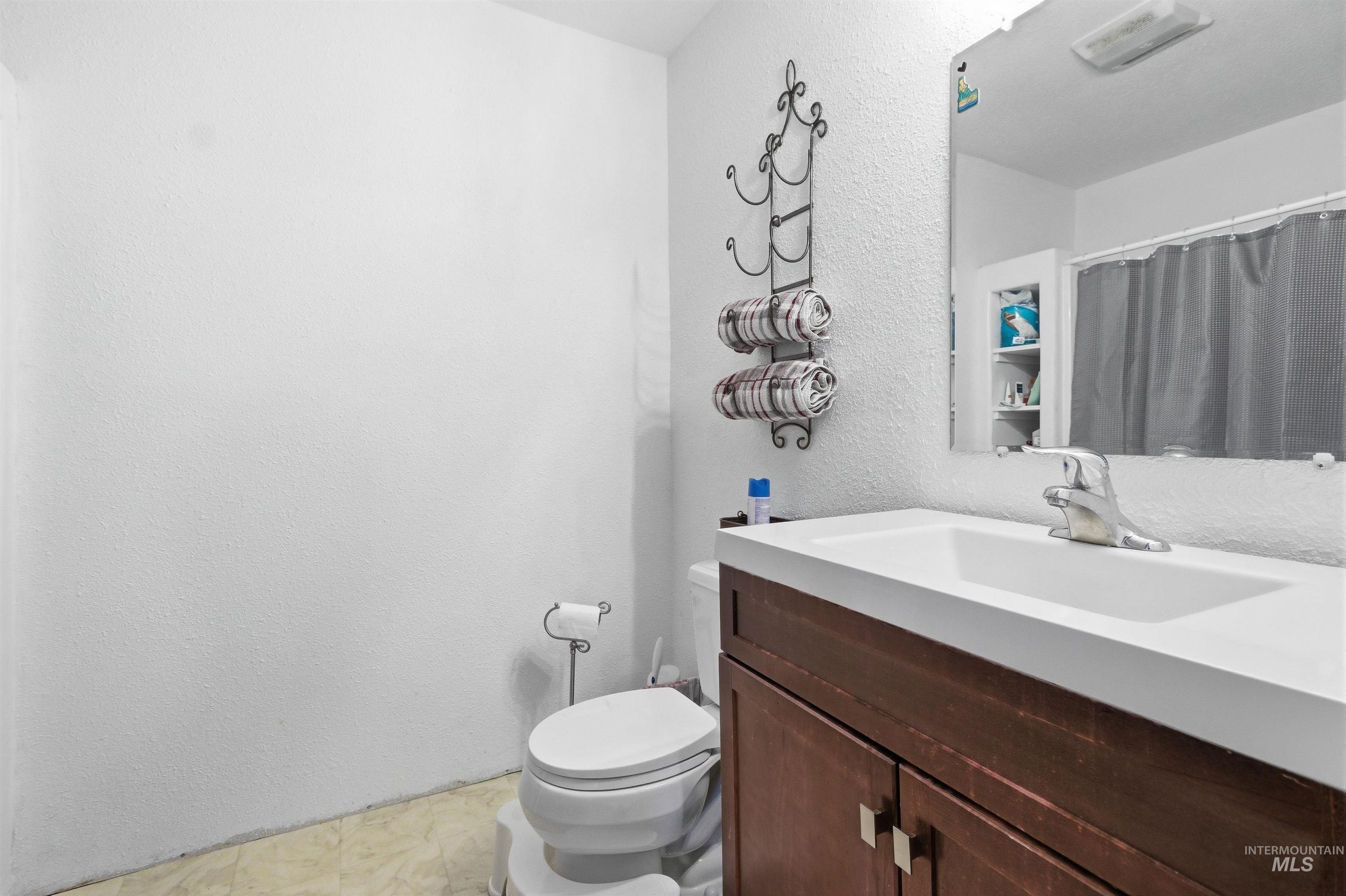 483 E Valleyview Avenue Property Photo 35