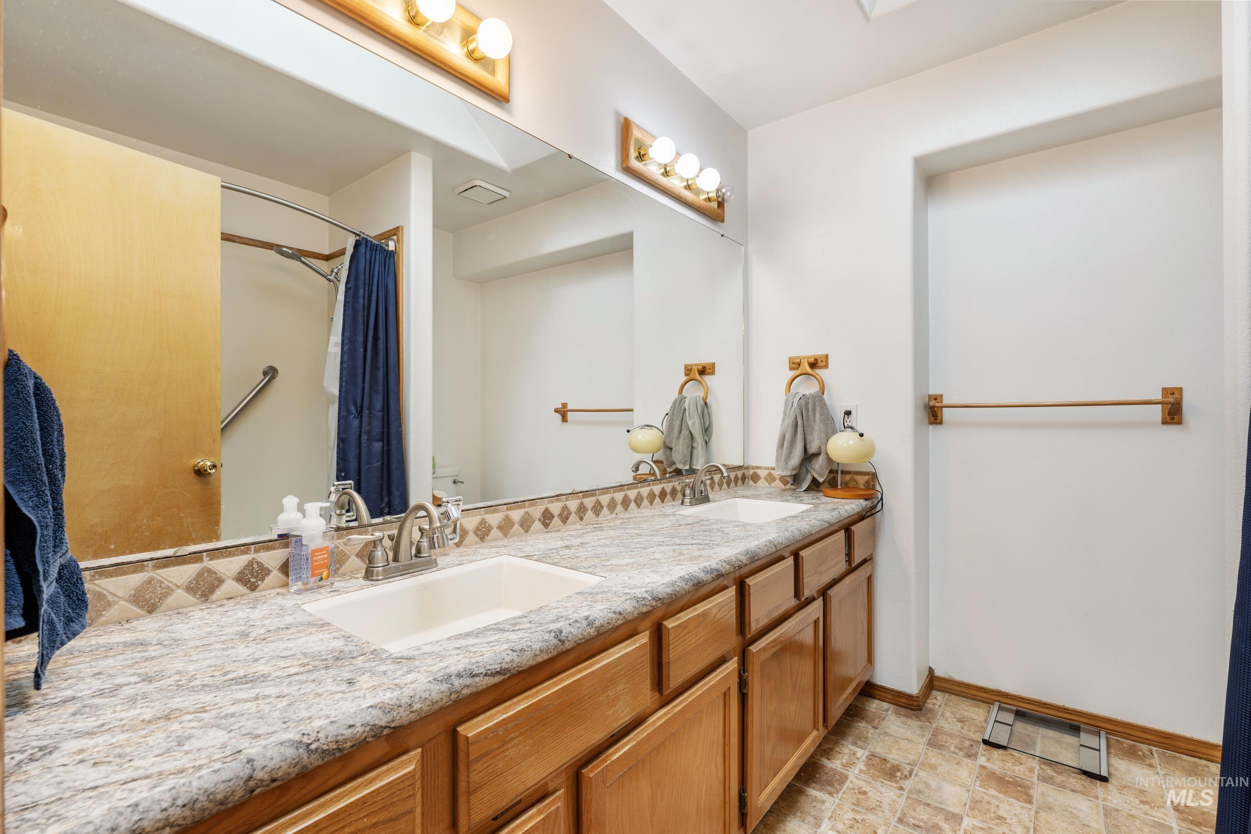 4775 N Edelweiss Ave Property Photo 21