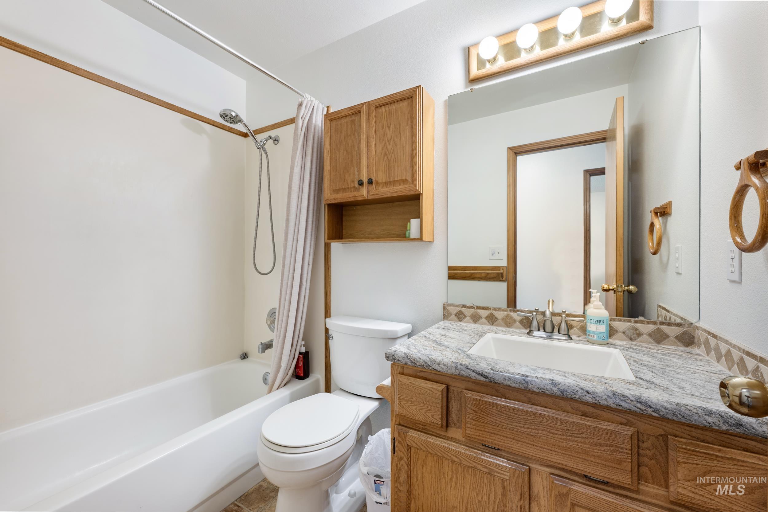 4775 N Edelweiss Ave Property Photo 23