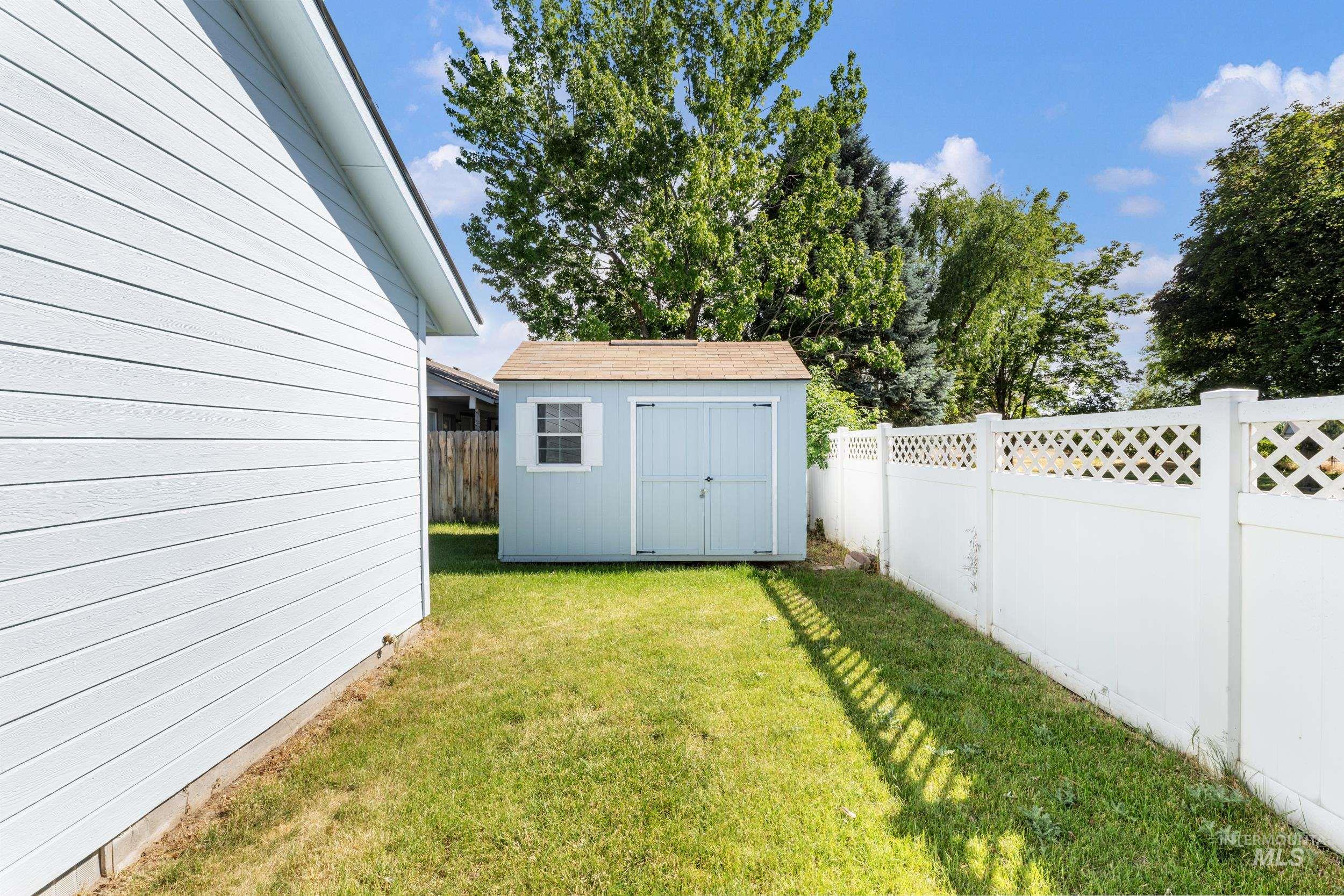 4775 N Edelweiss Ave Property Photo 28