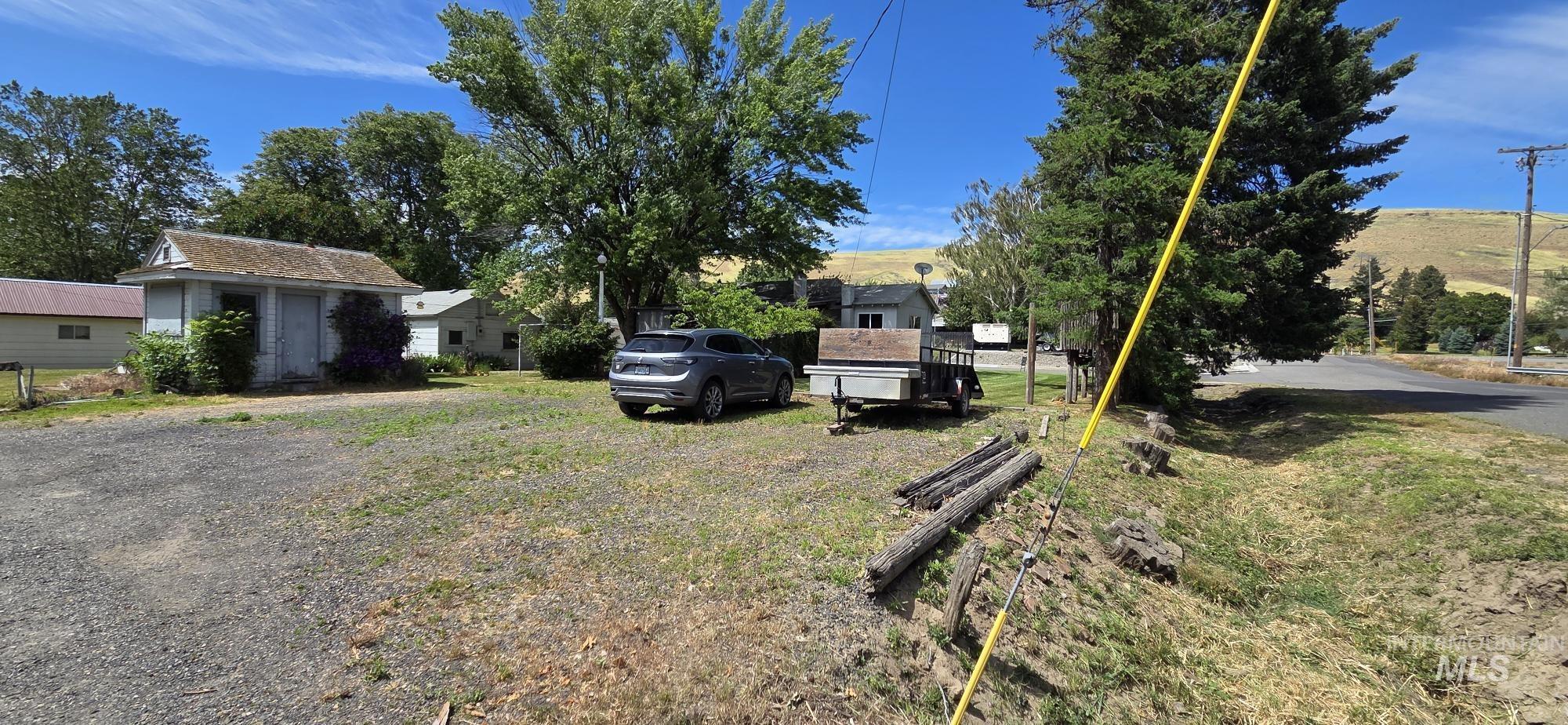 1792 Columbia St Property Photo 3