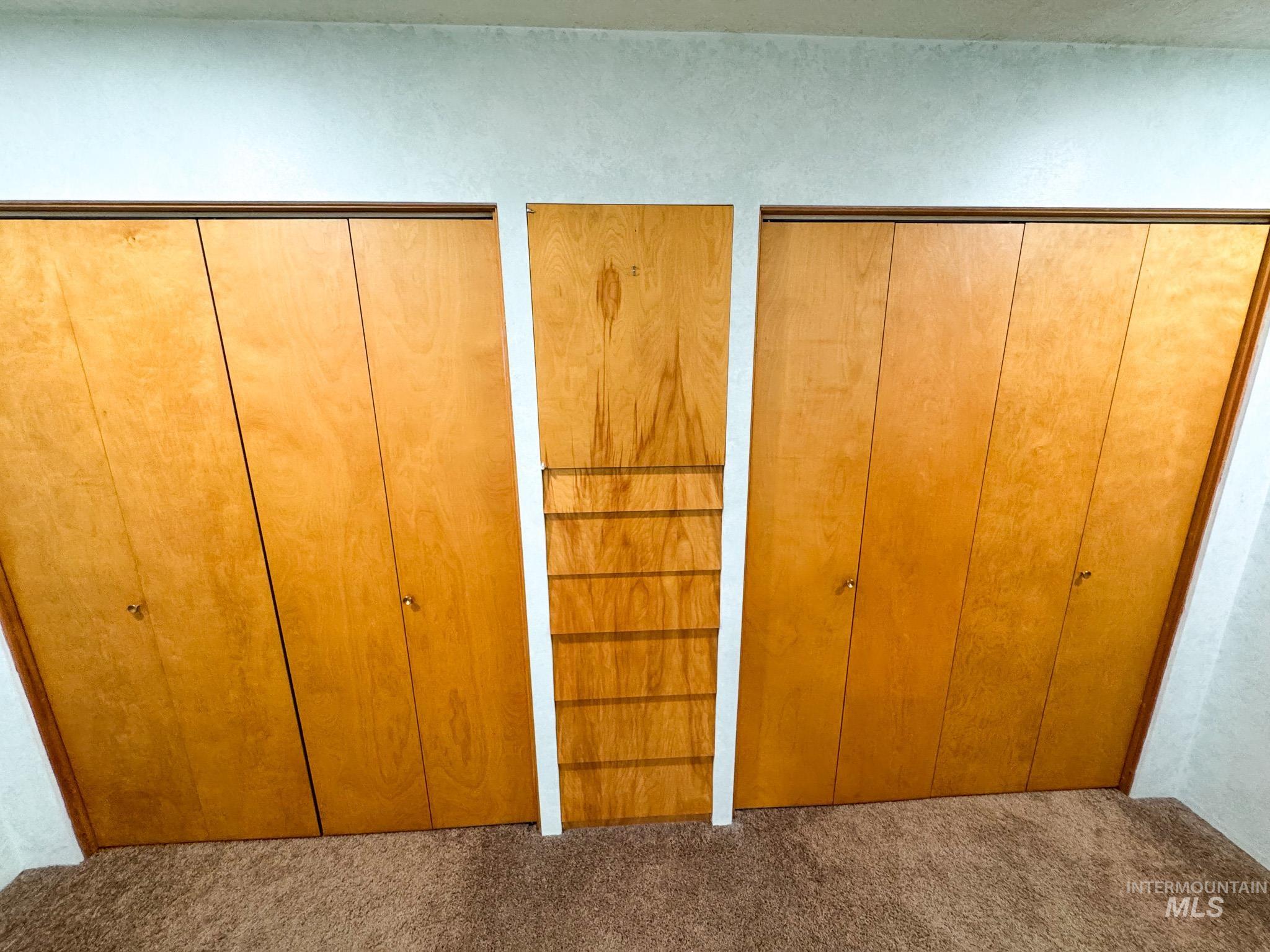 703 College St Property Photo 16
