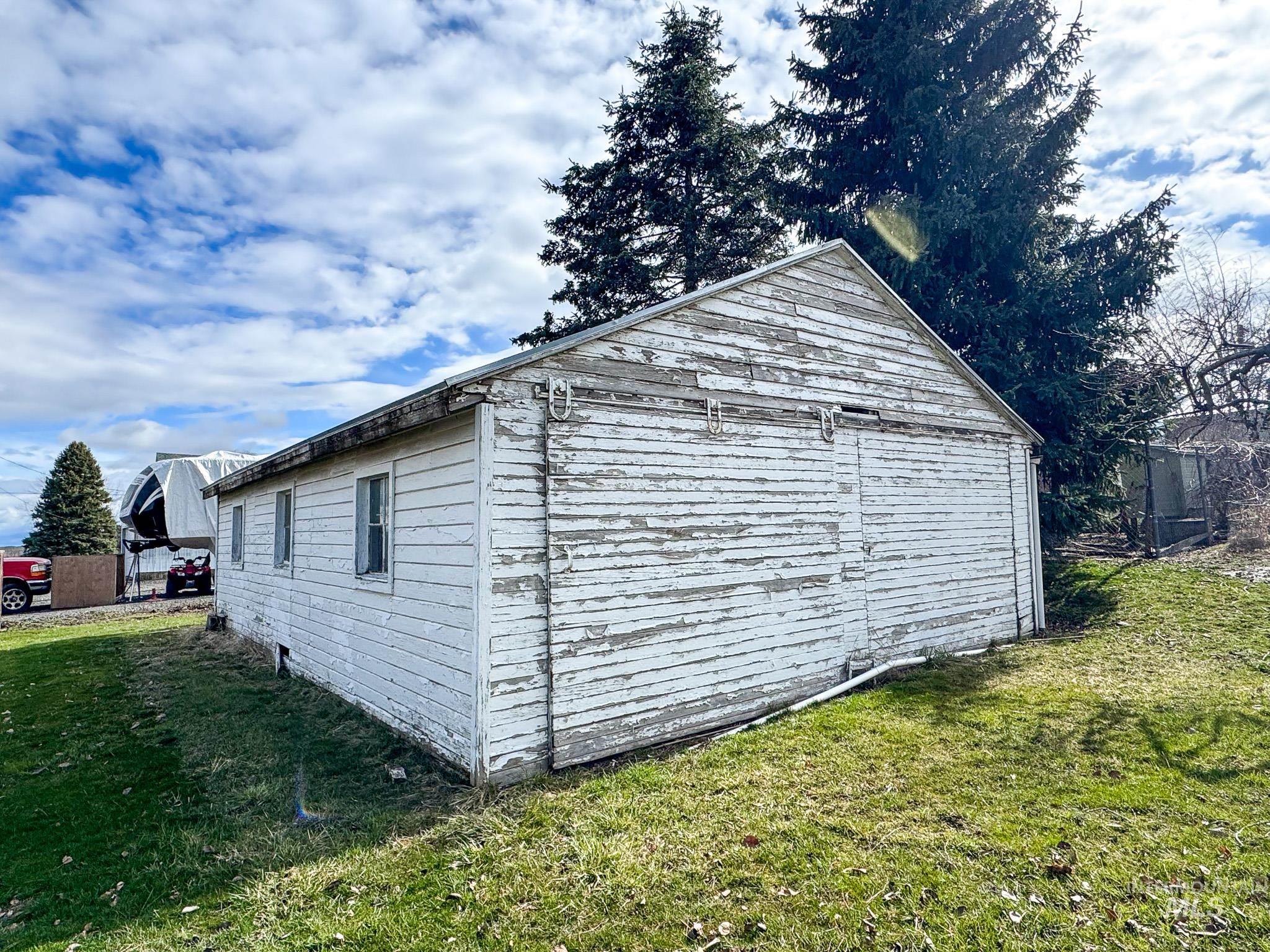 703 College St Property Photo 42