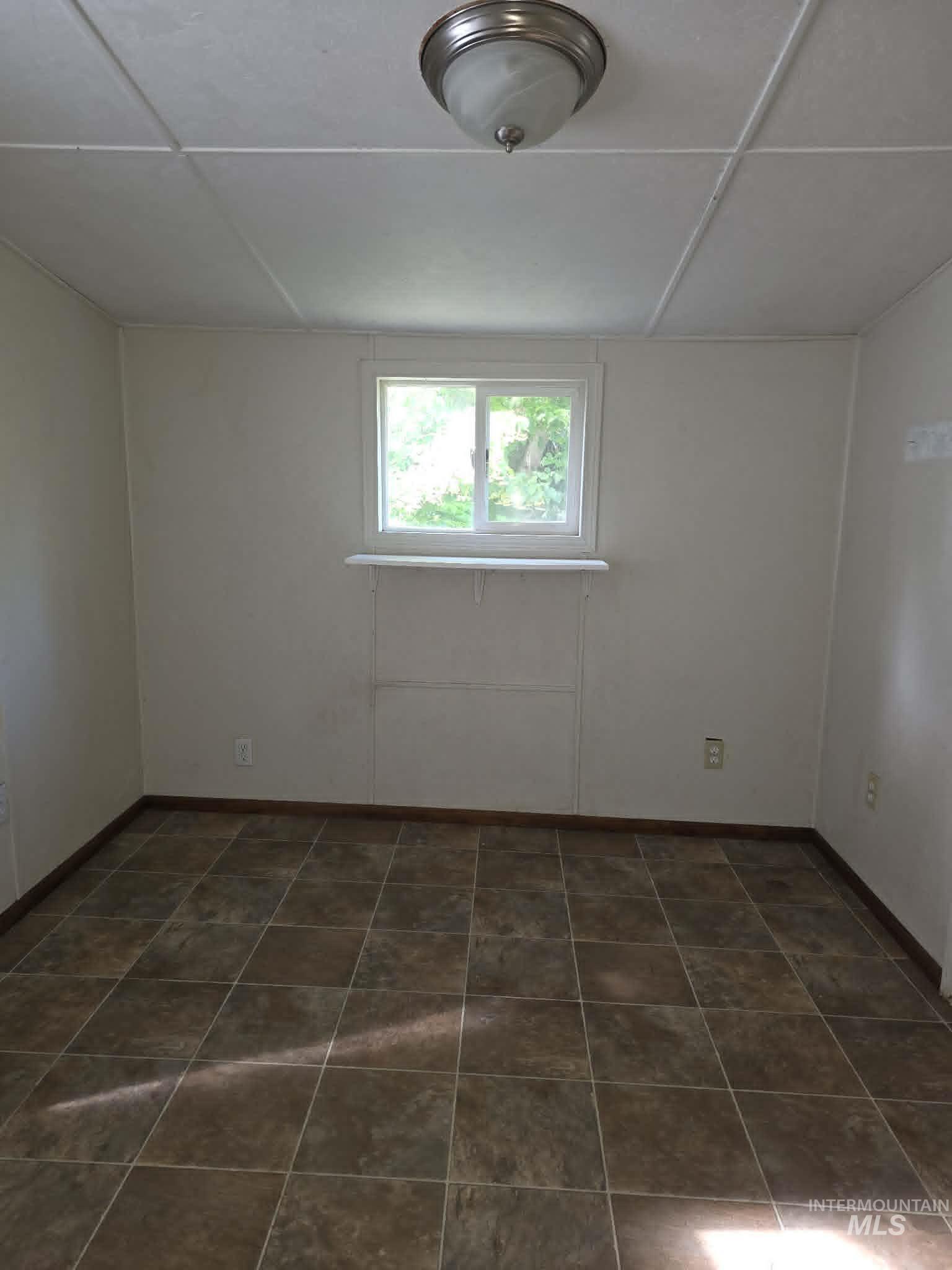 3871 Lakeview Road Property Photo 15
