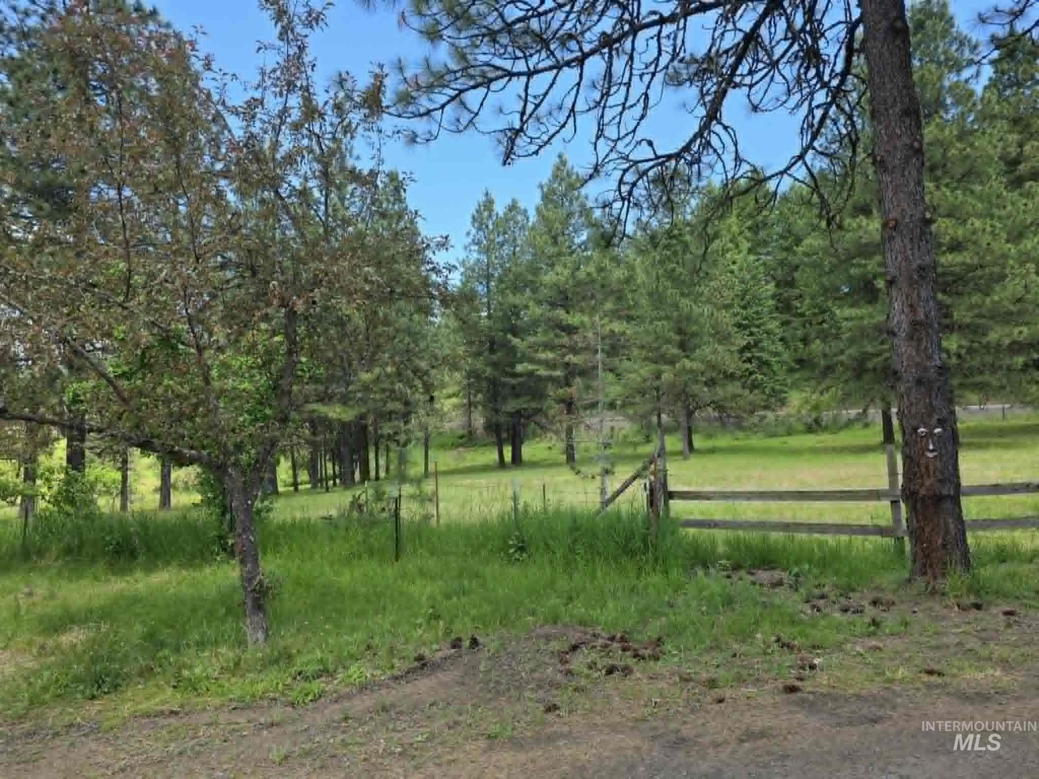 3871 Lakeview Road Property Photo 24