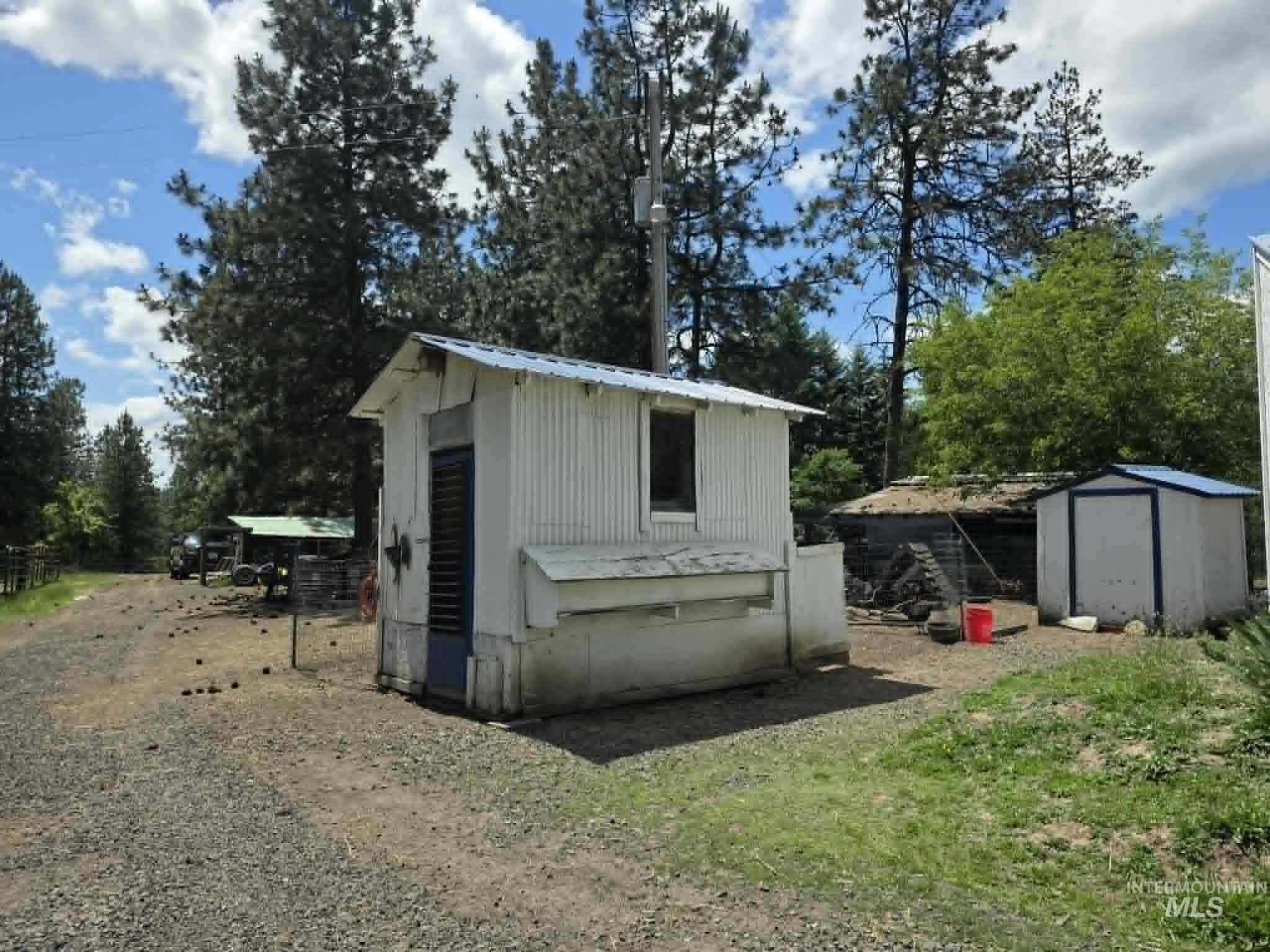 3871 Lakeview Road Property Photo 29