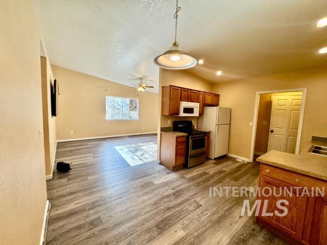 819 E Maine Ave Property Photo 2