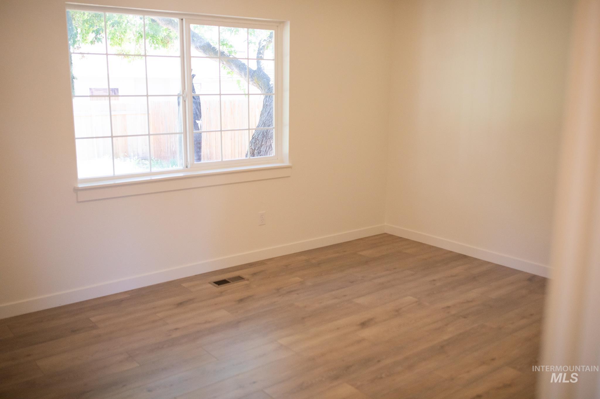 10423 W Barnsdale Dr Property Photo 17