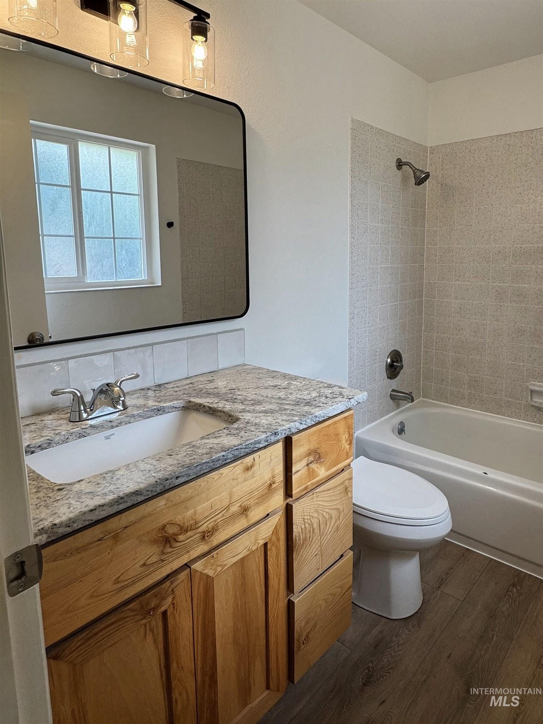 10423 W Barnsdale Dr Property Photo 20