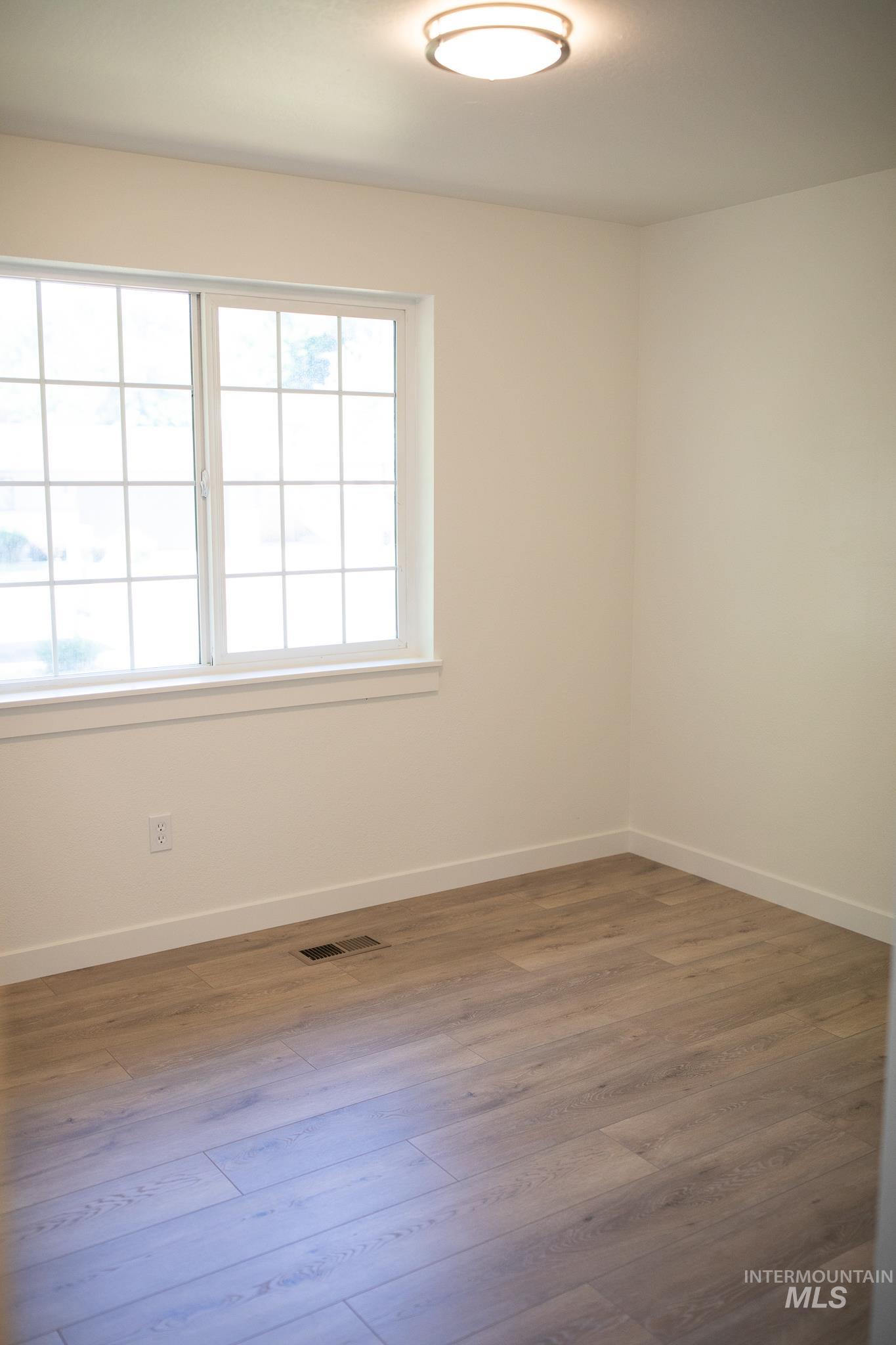 10423 W Barnsdale Dr Property Photo 21