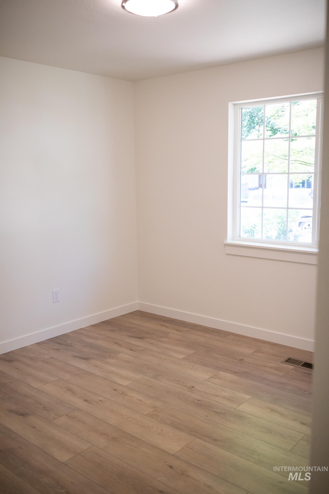 10423 W Barnsdale Dr Property Photo 22