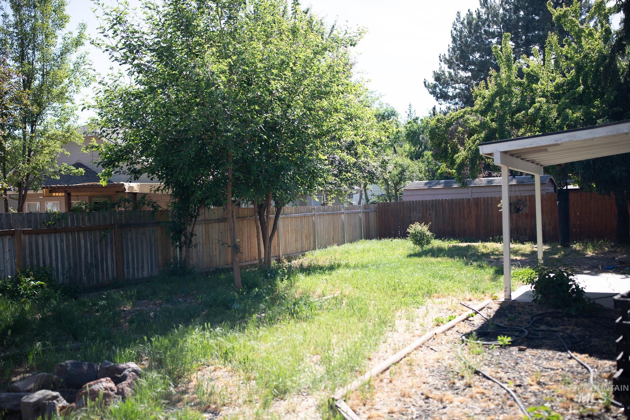 10423 W Barnsdale Dr Property Photo 33