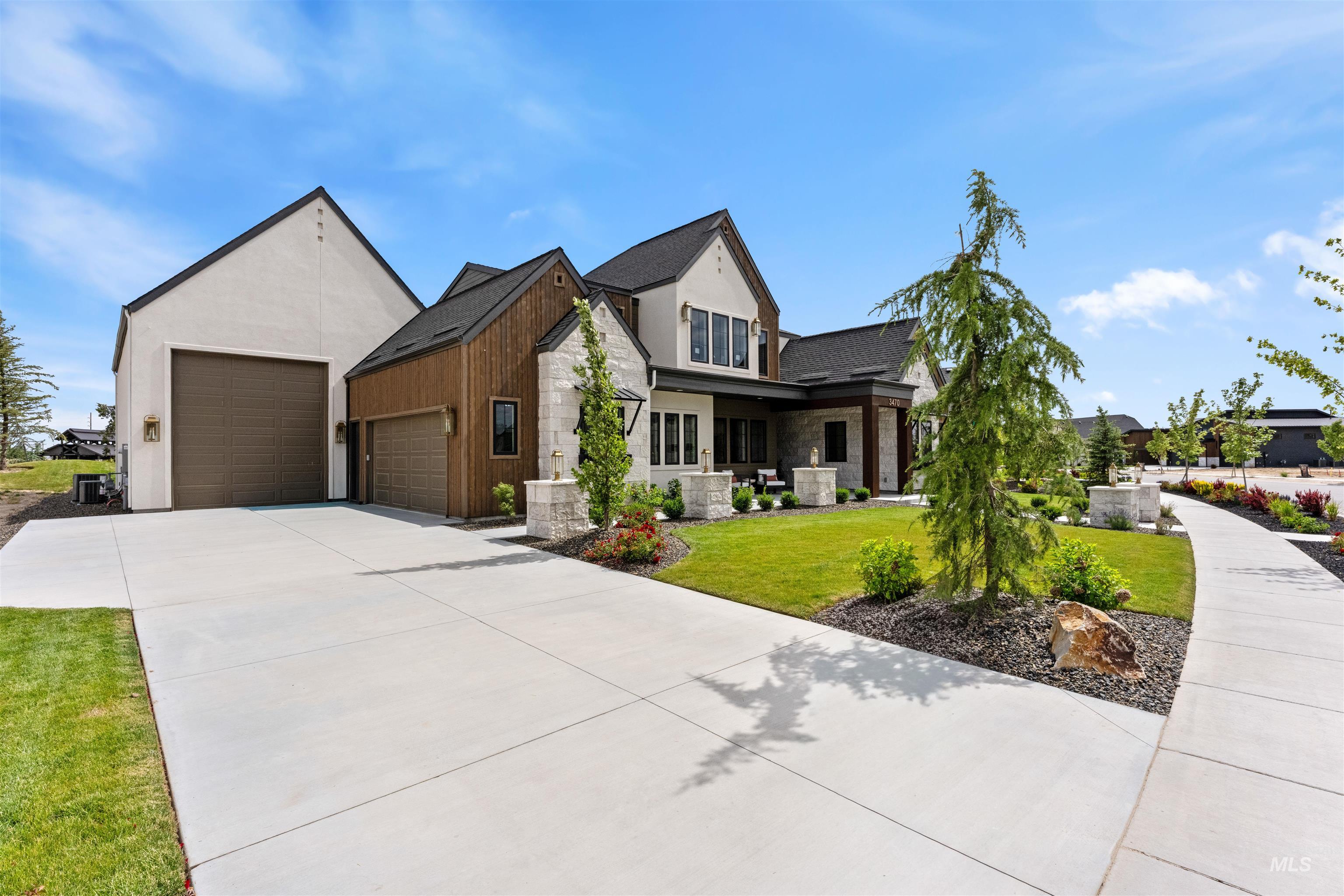 3470 N Harvest Moon Way Property Photo 3