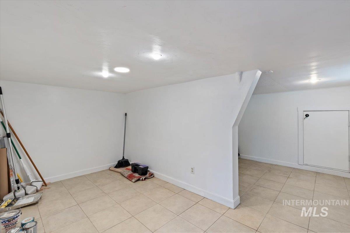 904 E Belmont St. Property Photo 26