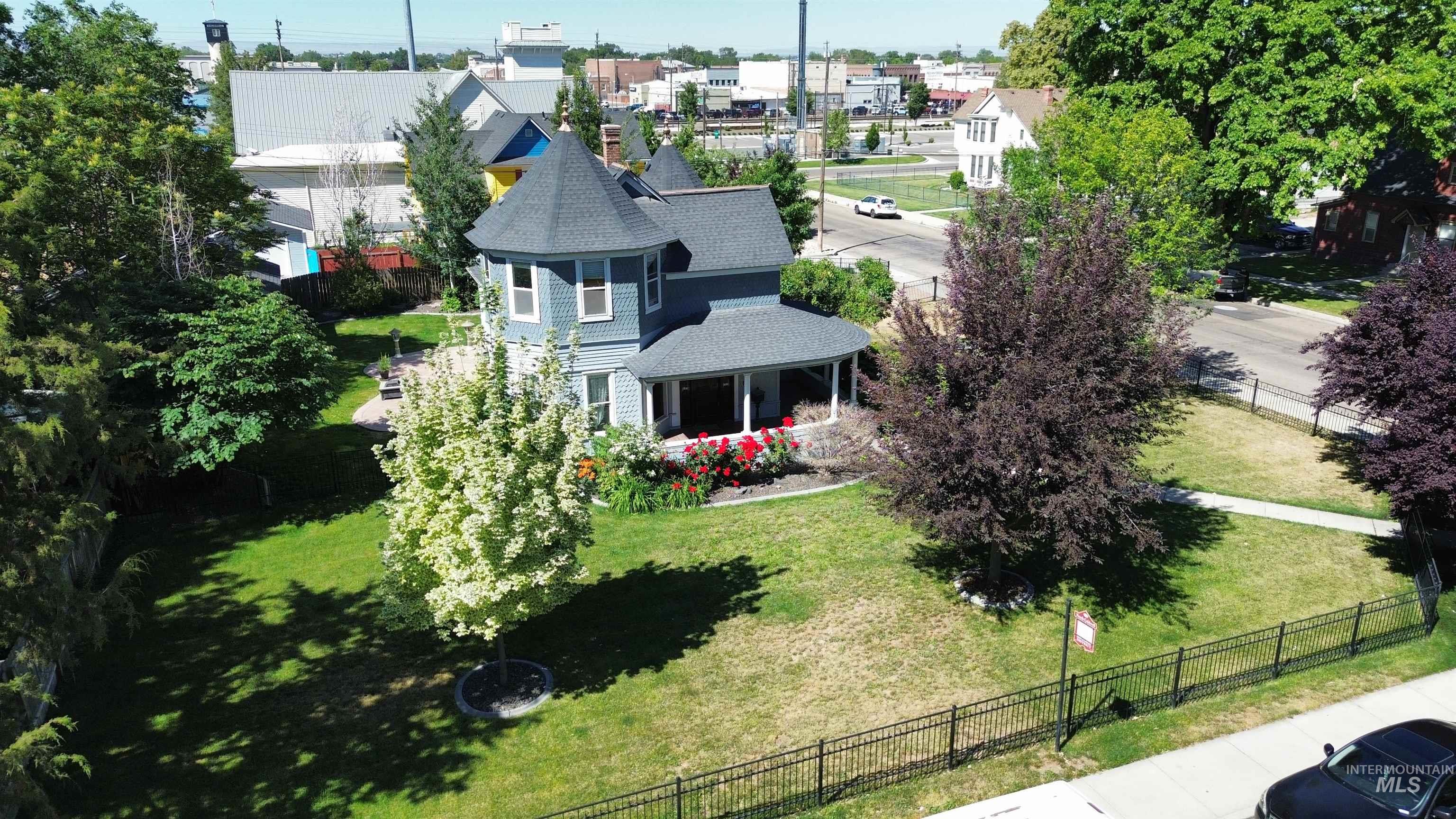 904 E Belmont St. Property Photo 41