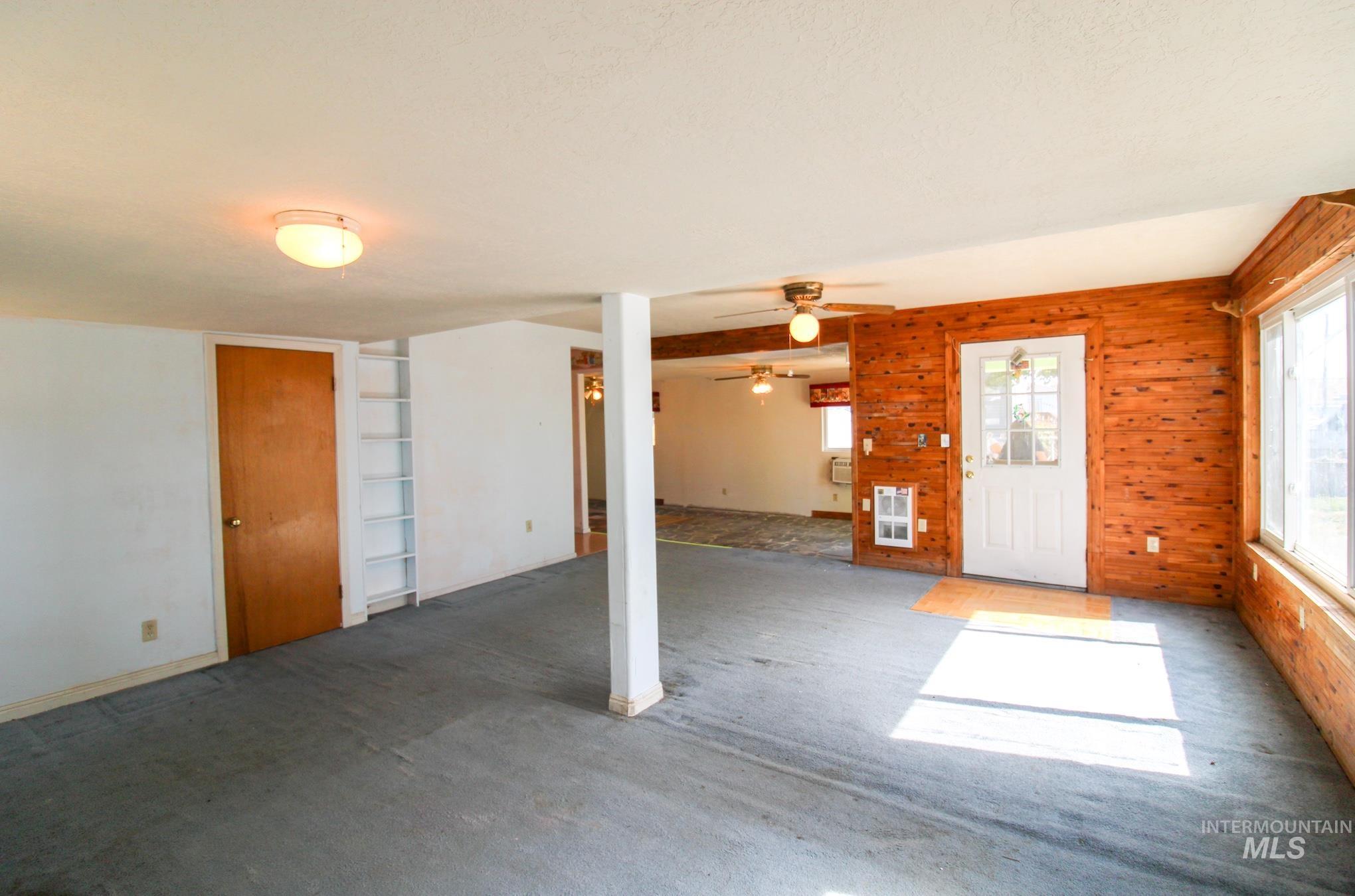 25960 Vermont St Property Photo 4