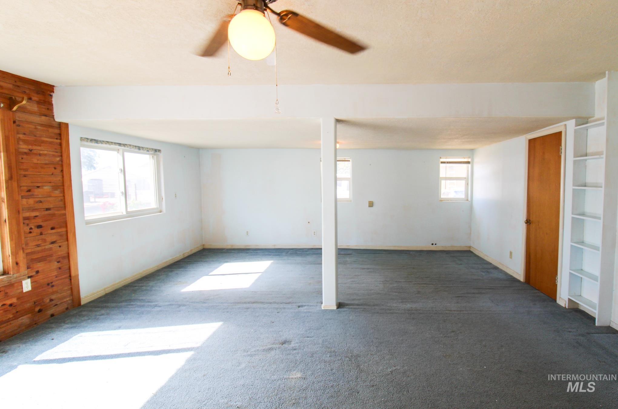 25960 Vermont St Property Photo 5