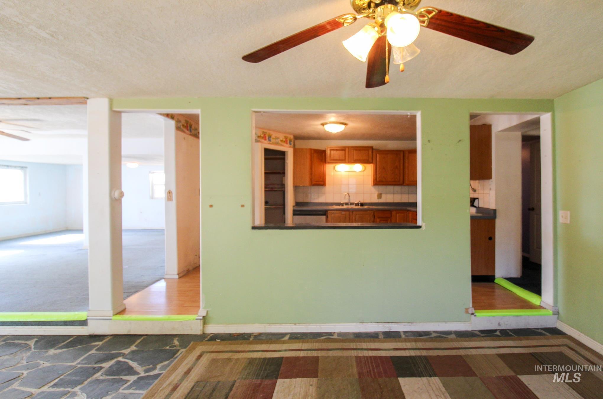 25960 Vermont St Property Photo 8