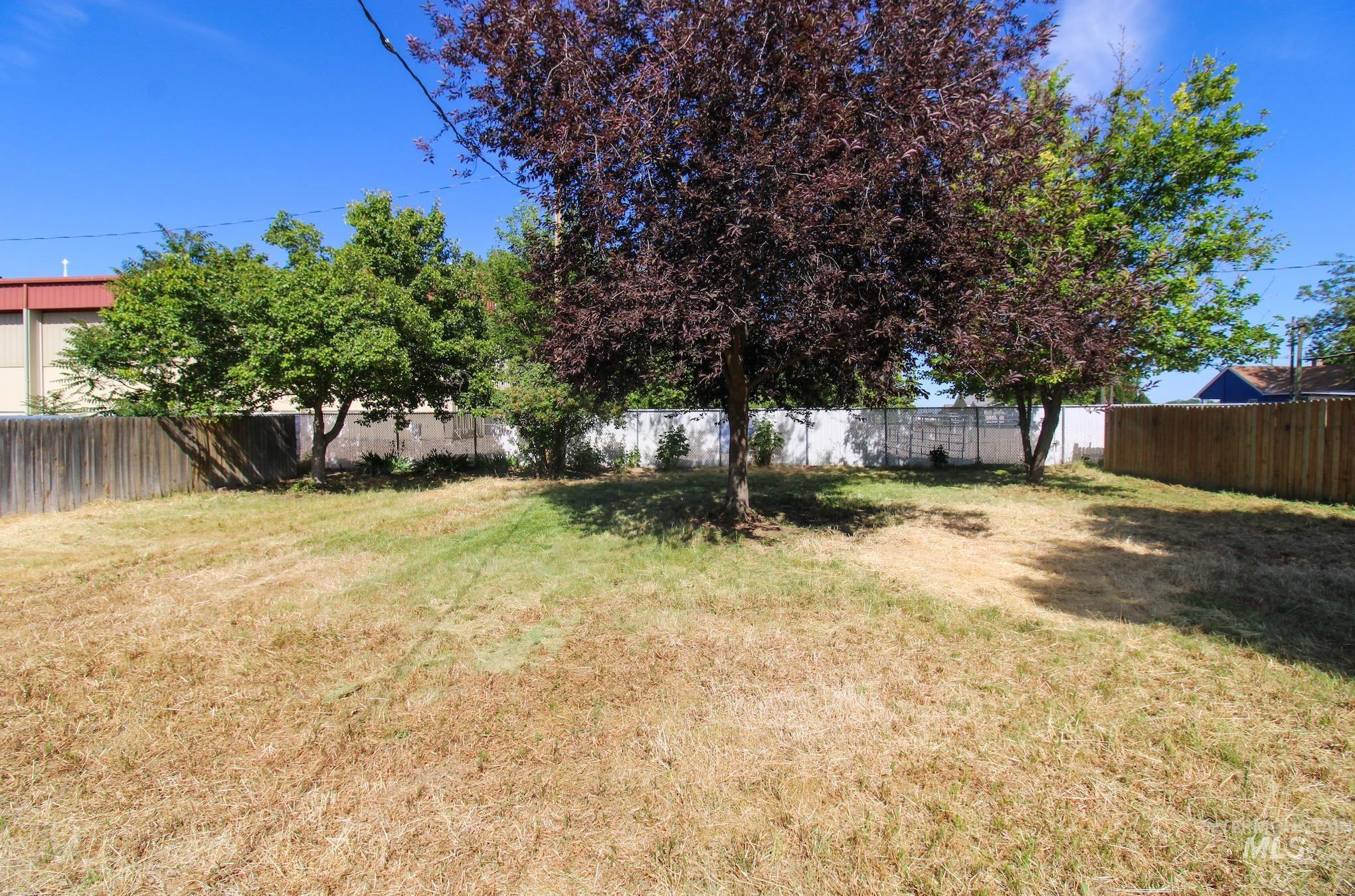 25960 Vermont St Property Photo 19