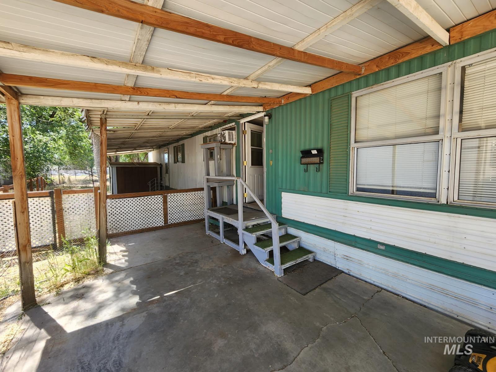 257 D Street Property Photo 4