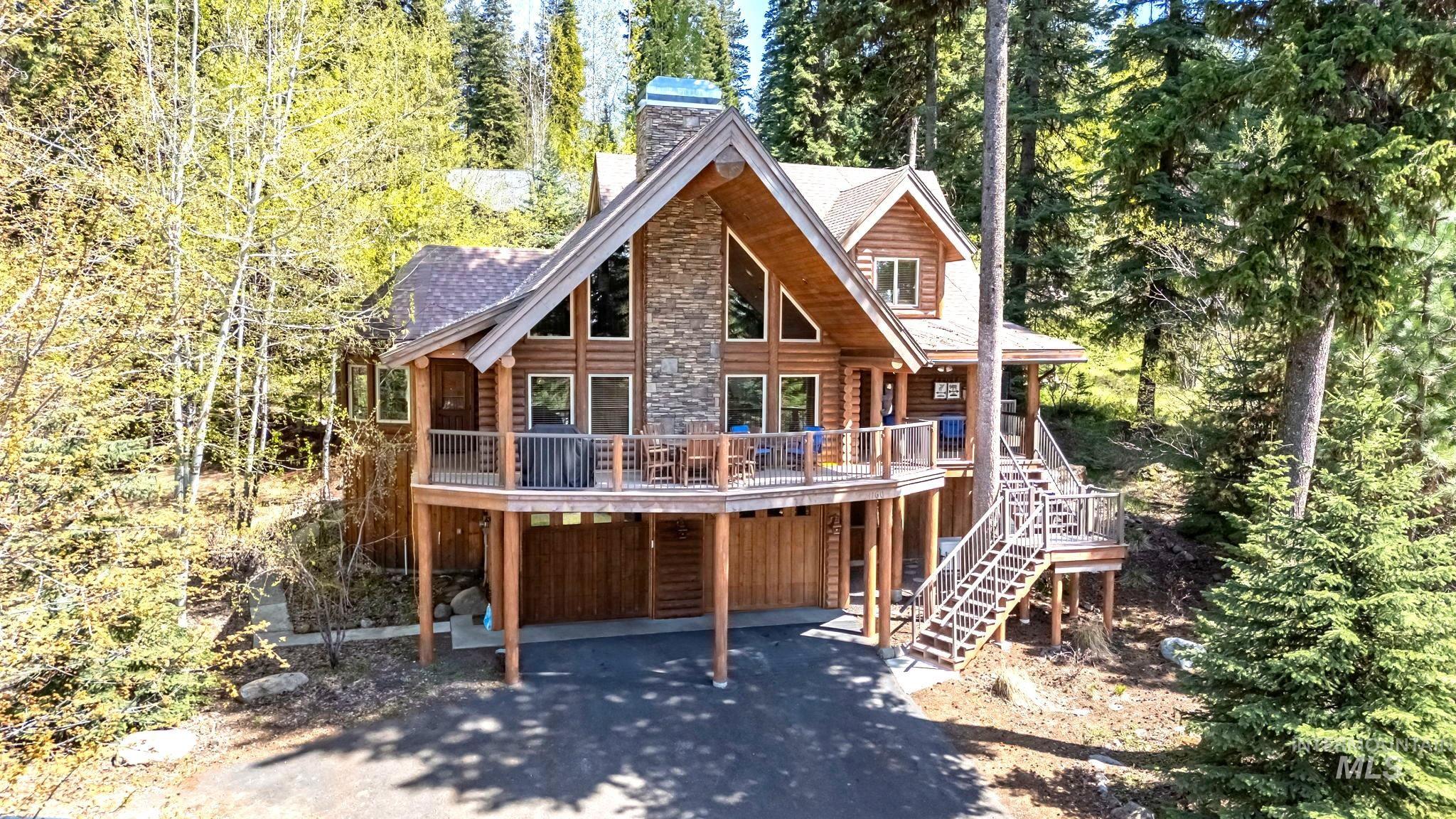 1160 Bellflower Pl. Property Photo 1
