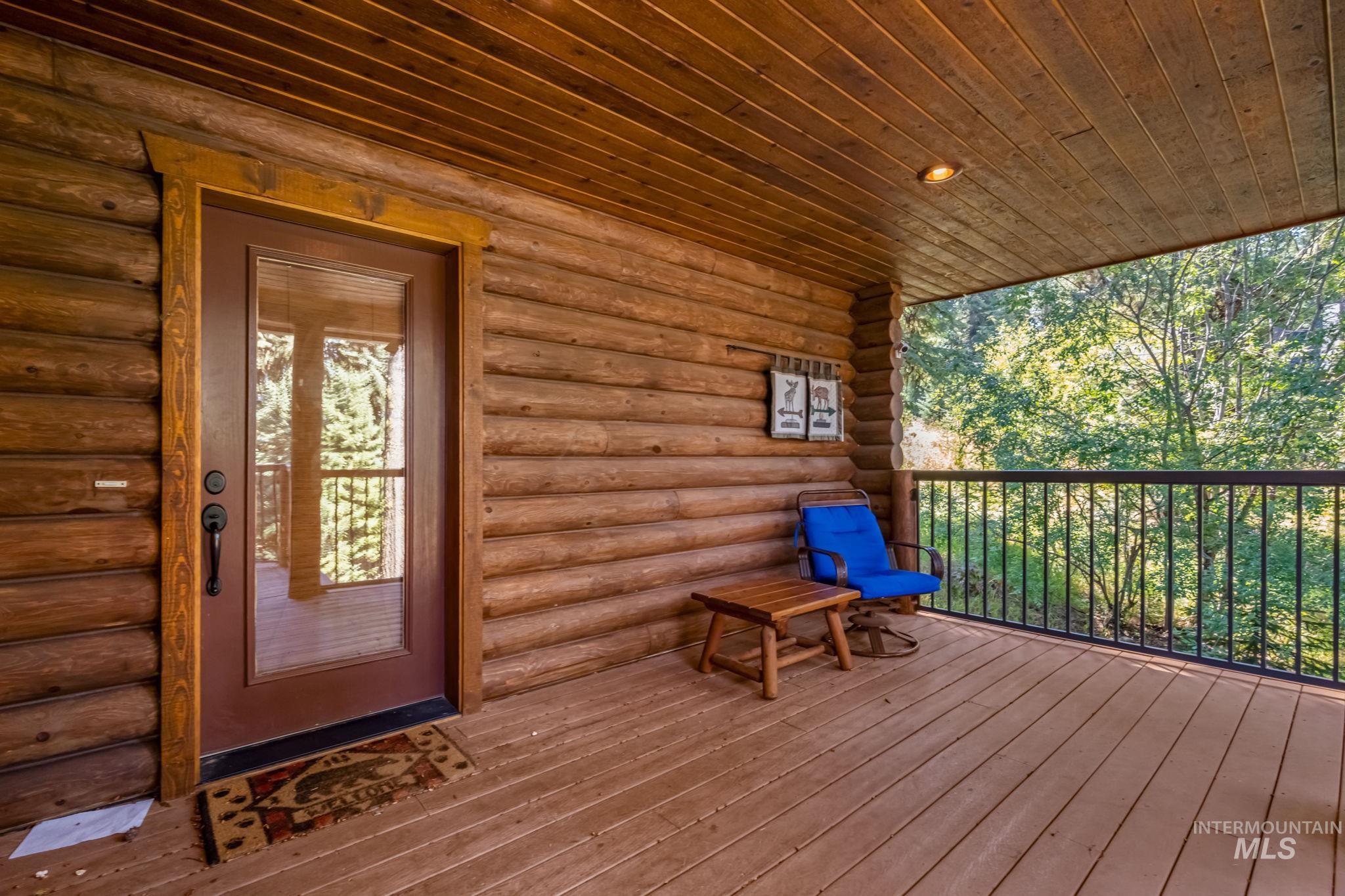 1160 Bellflower Pl. Property Photo 5