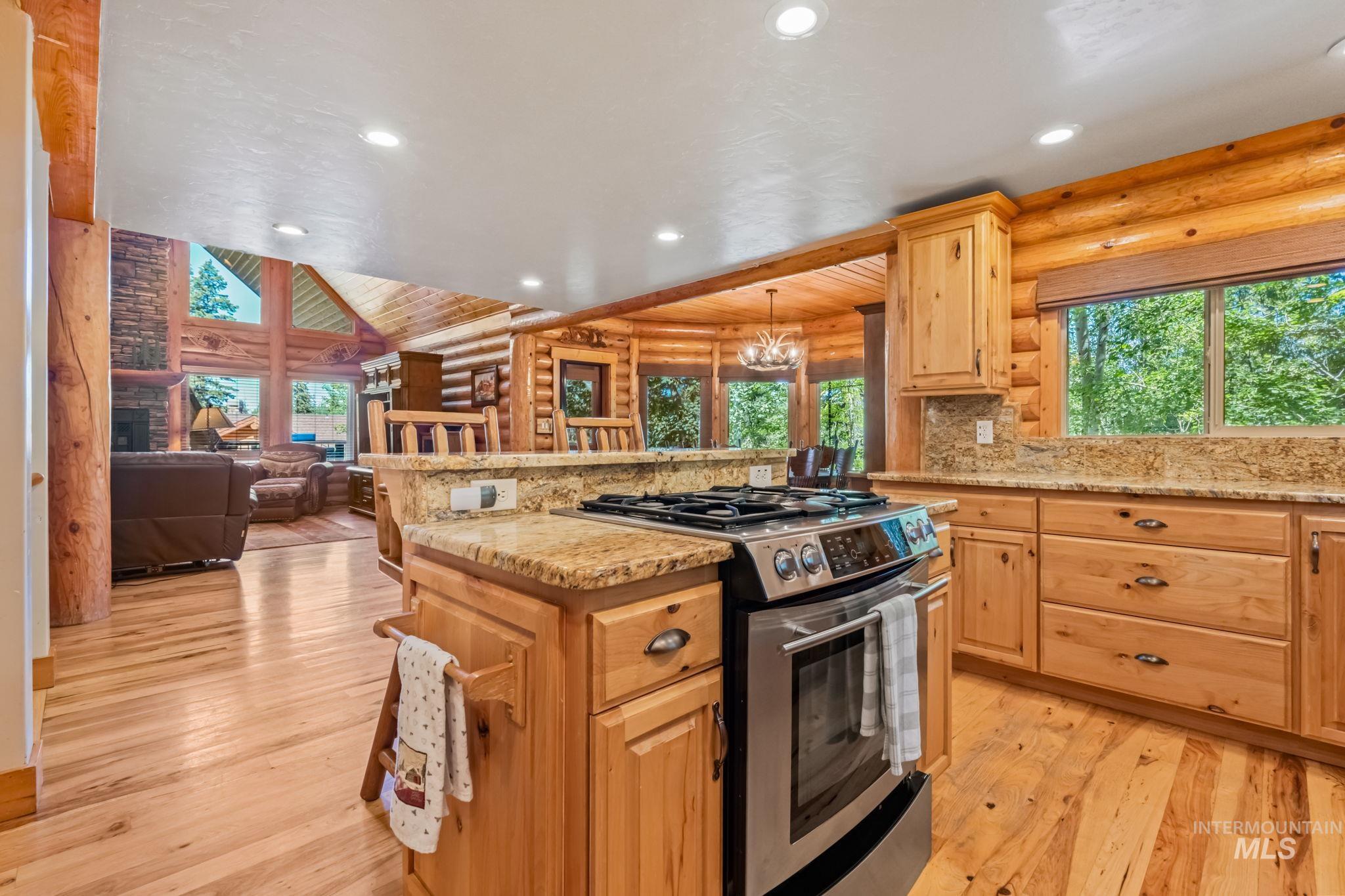 1160 Bellflower Pl. Property Photo 14