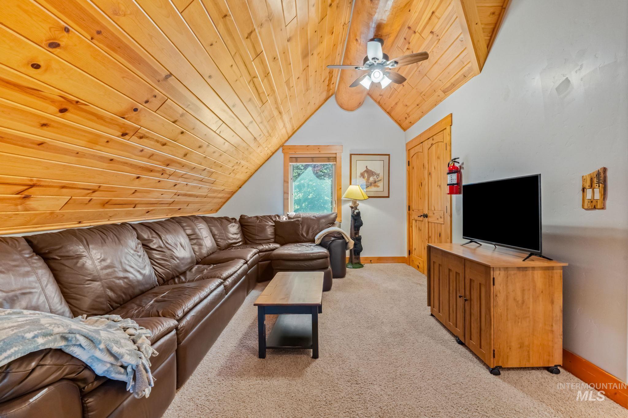 1160 Bellflower Pl. Property Photo 27
