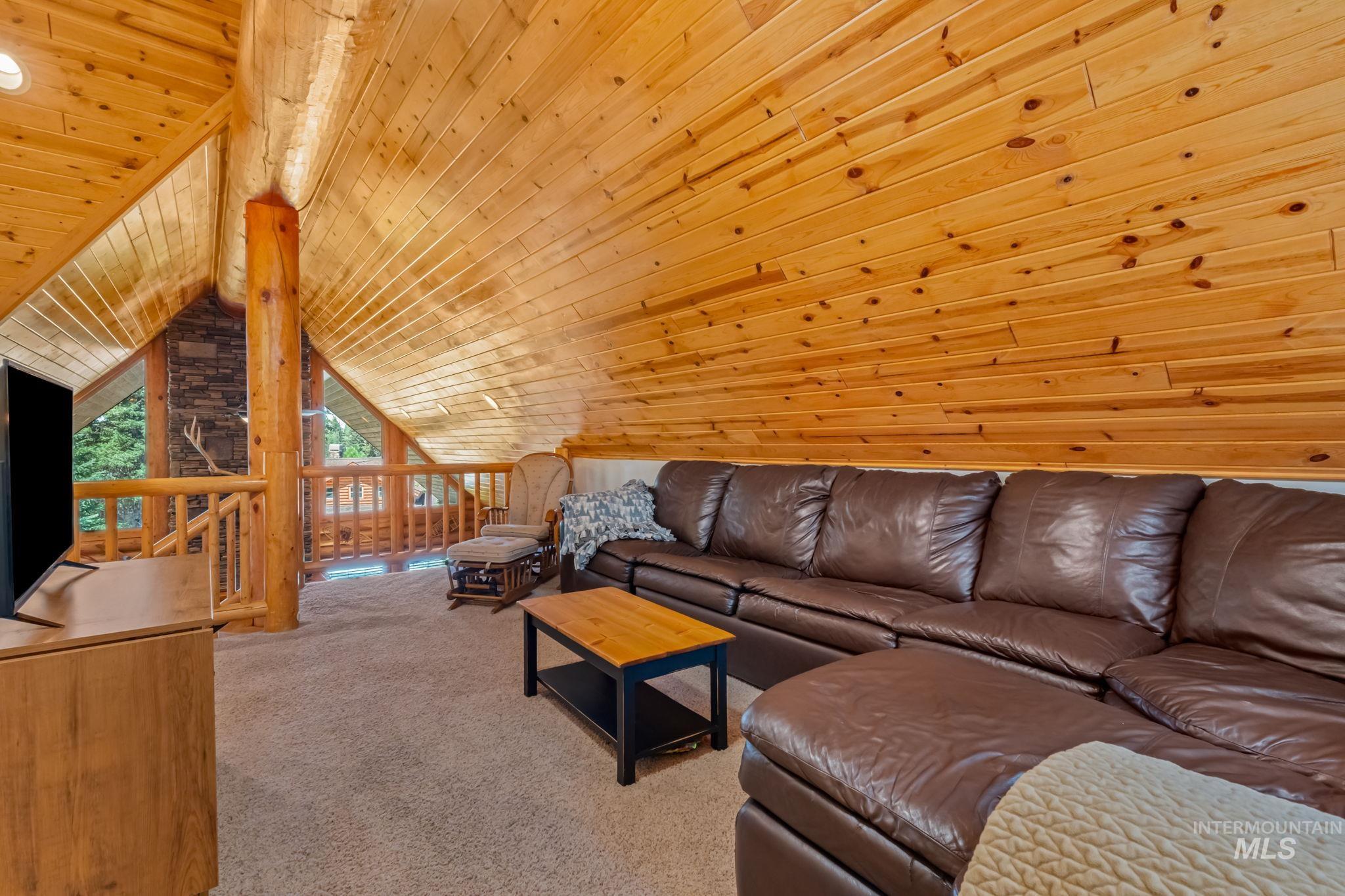 1160 Bellflower Pl. Property Photo 28