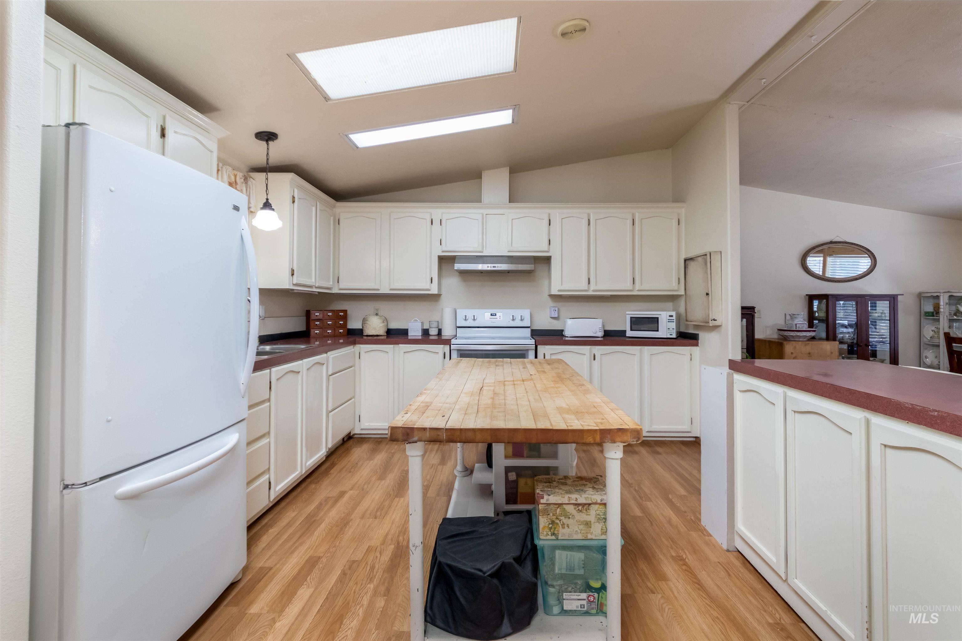 16 & 18 Fenton Ln Property Photo 27